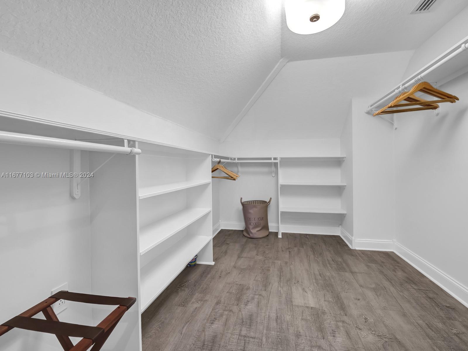 3 North Dr Property Photo 42