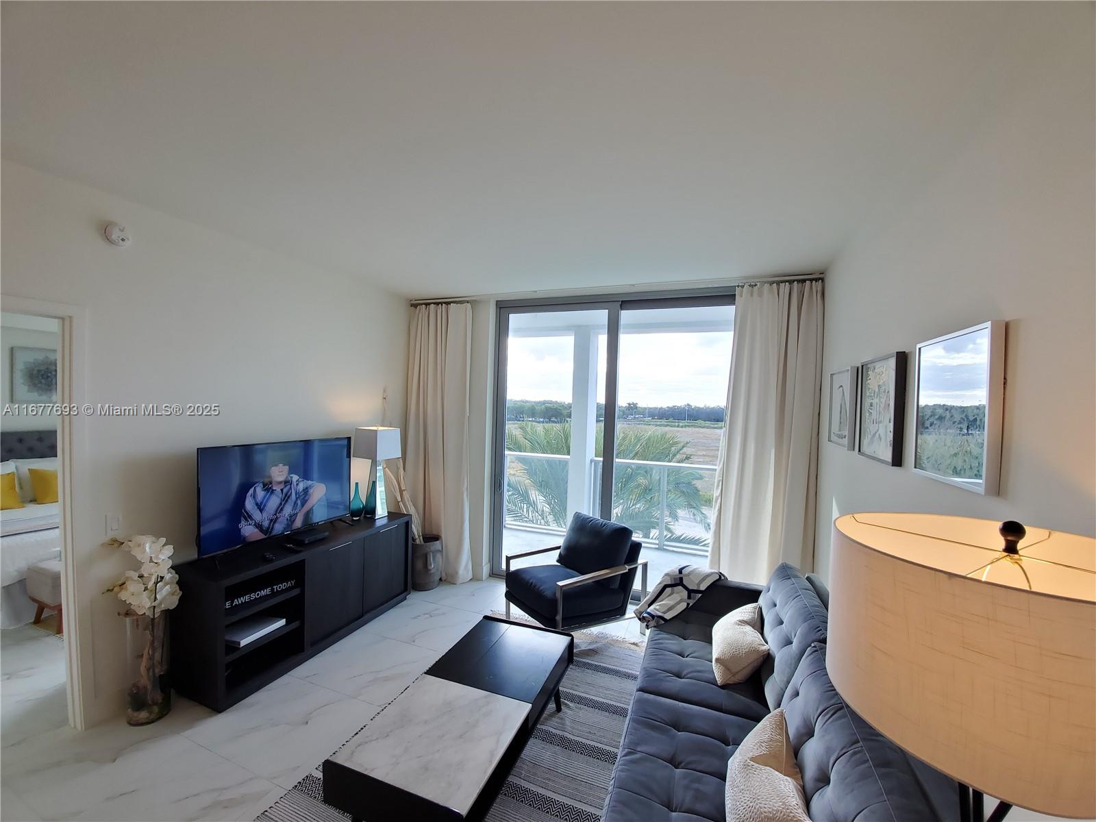 2000 Metropica Way 305