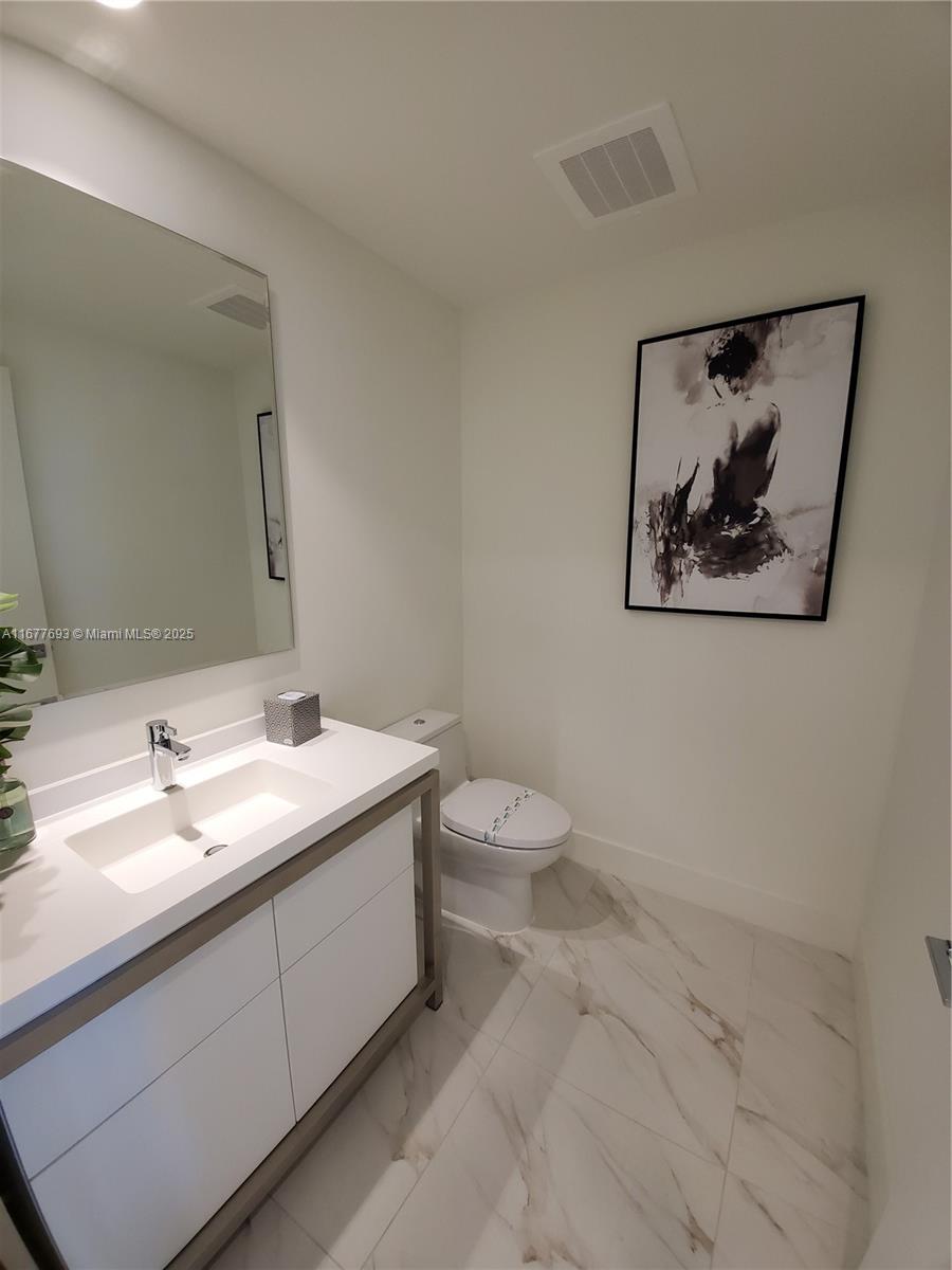 2000 Metropica Way 305 Property Photo 7