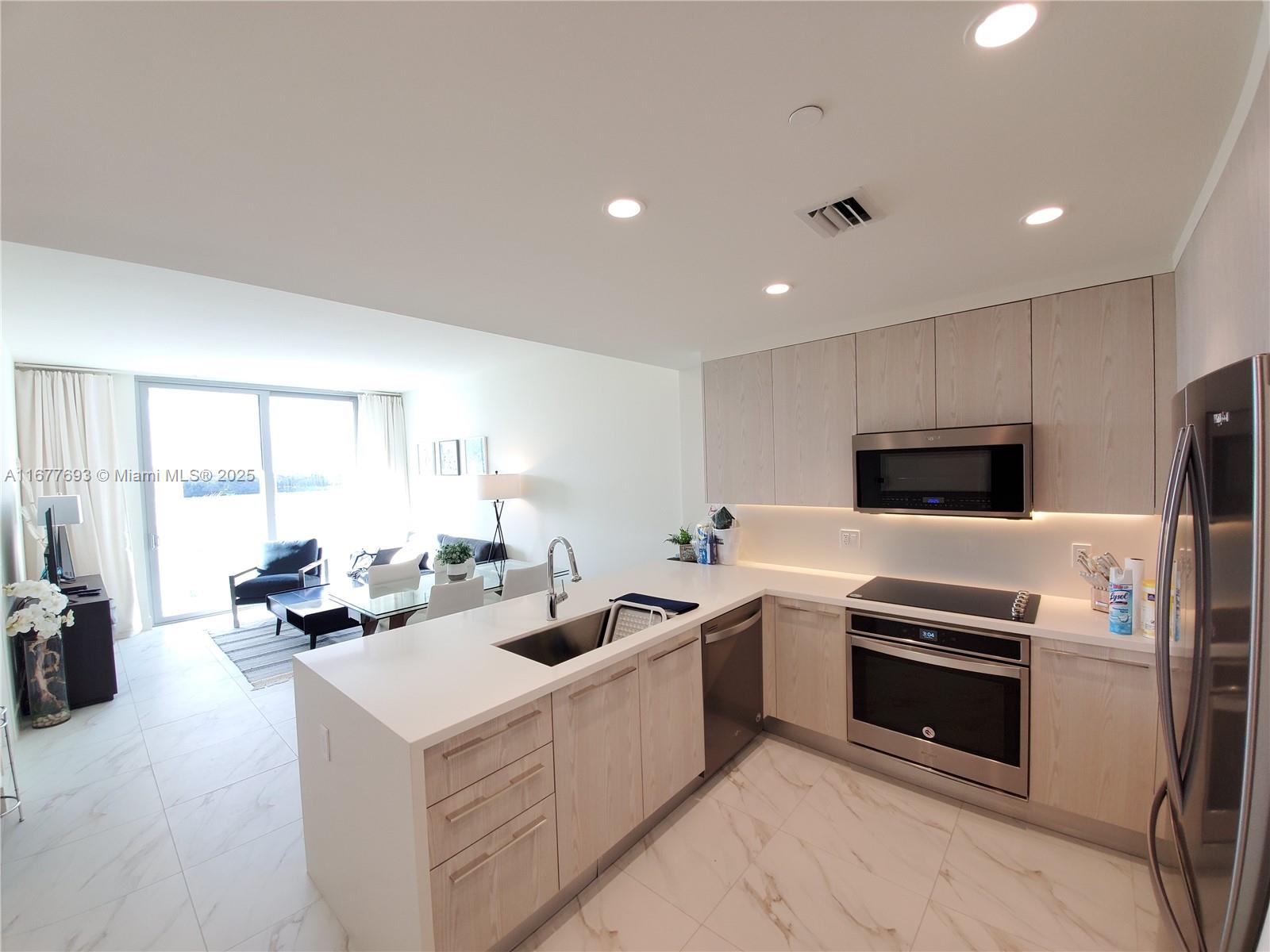 2000 Metropica Way 305 Property Photo 10