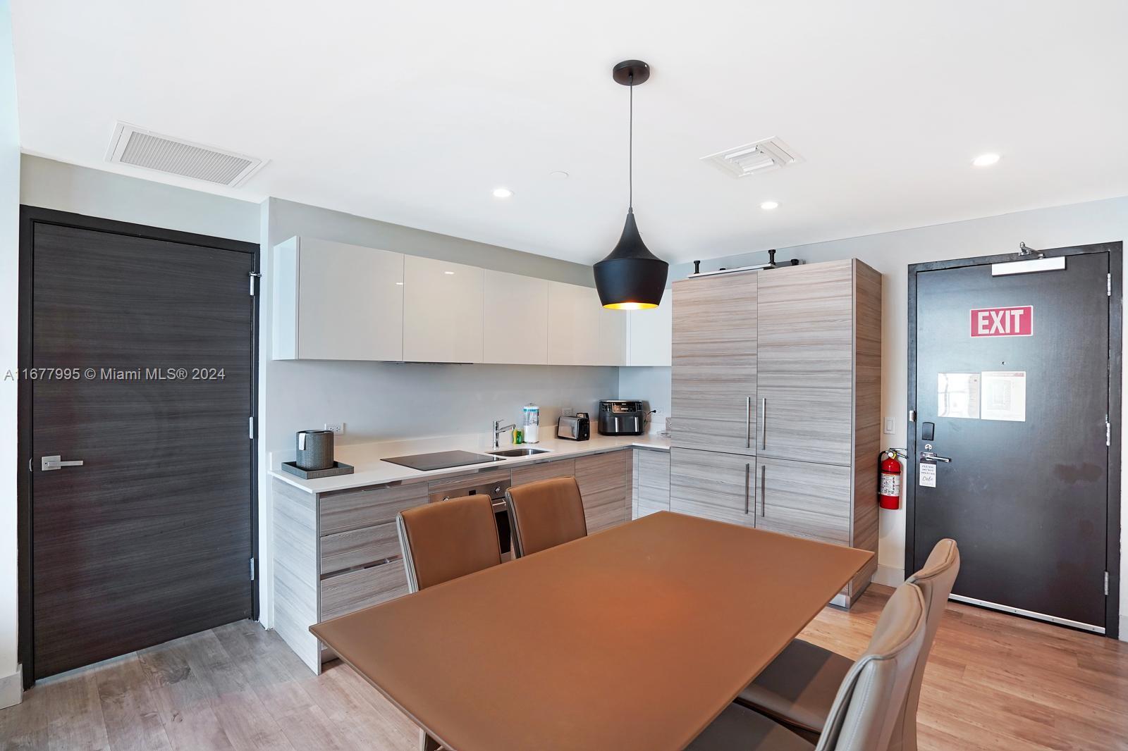 A11677995 Property Photo 13