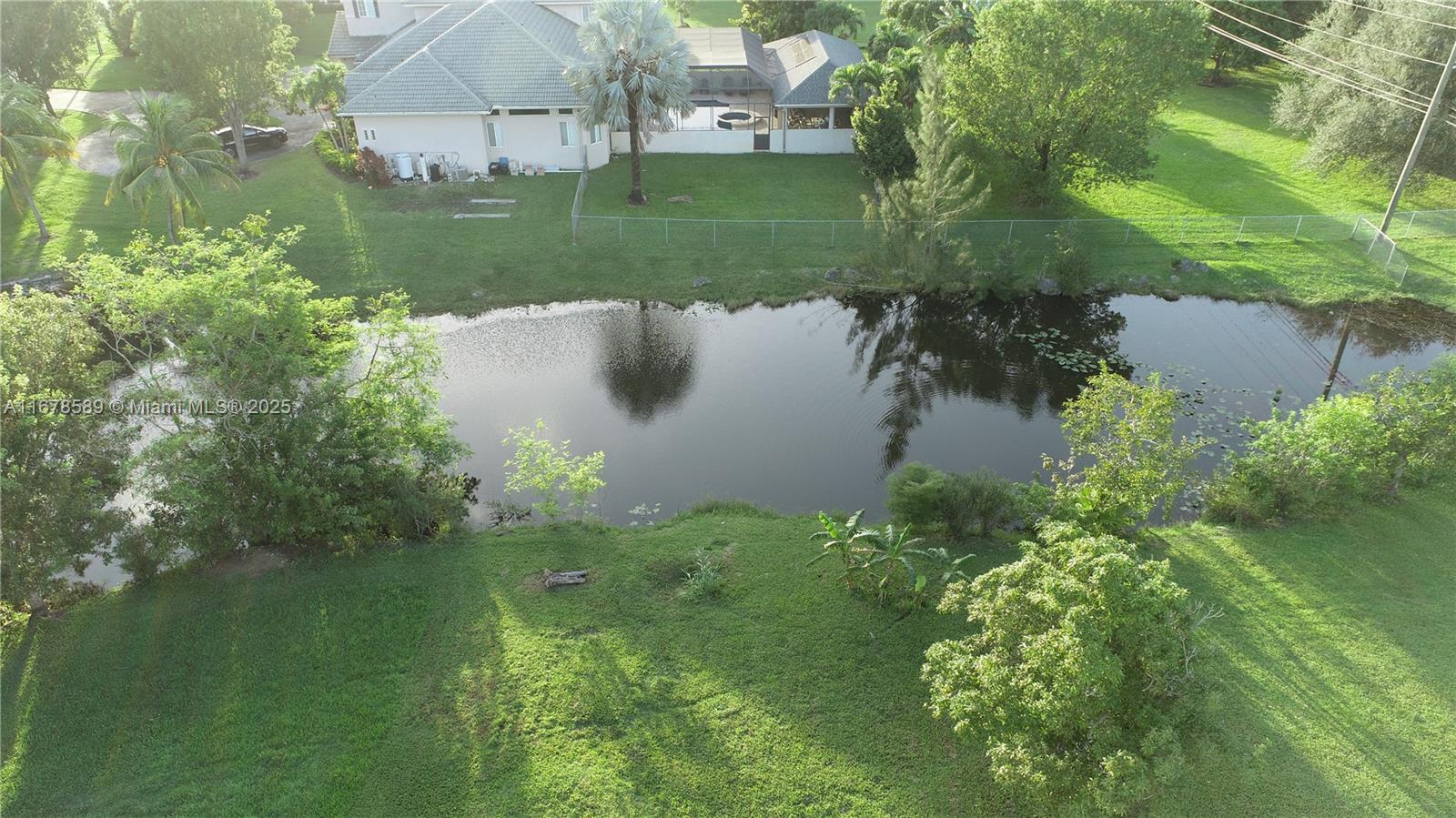 20321 Sw 48th St Property Photo 14
