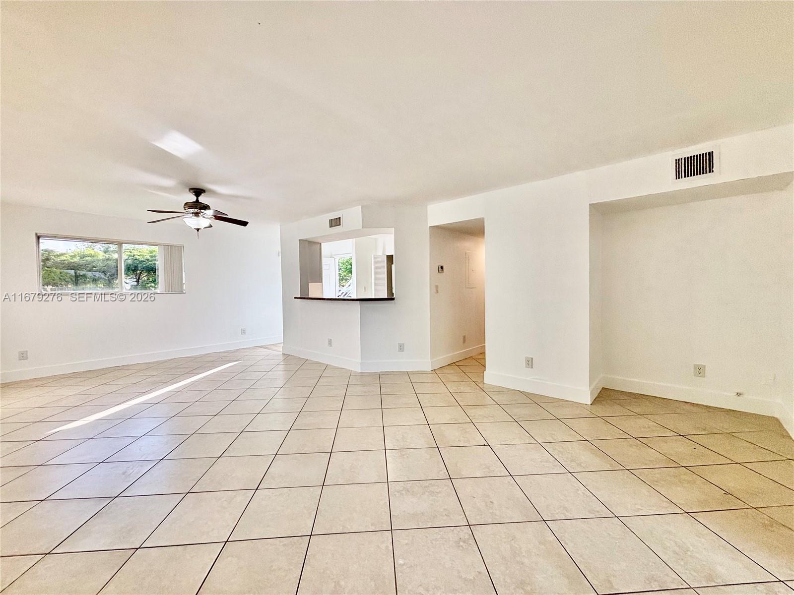 3405 NW 44th St 104 Property Photo 1