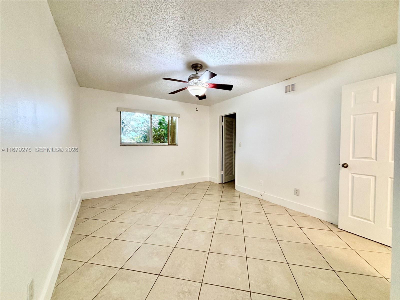 3405 Nw 44th St 104 Property Photo 17