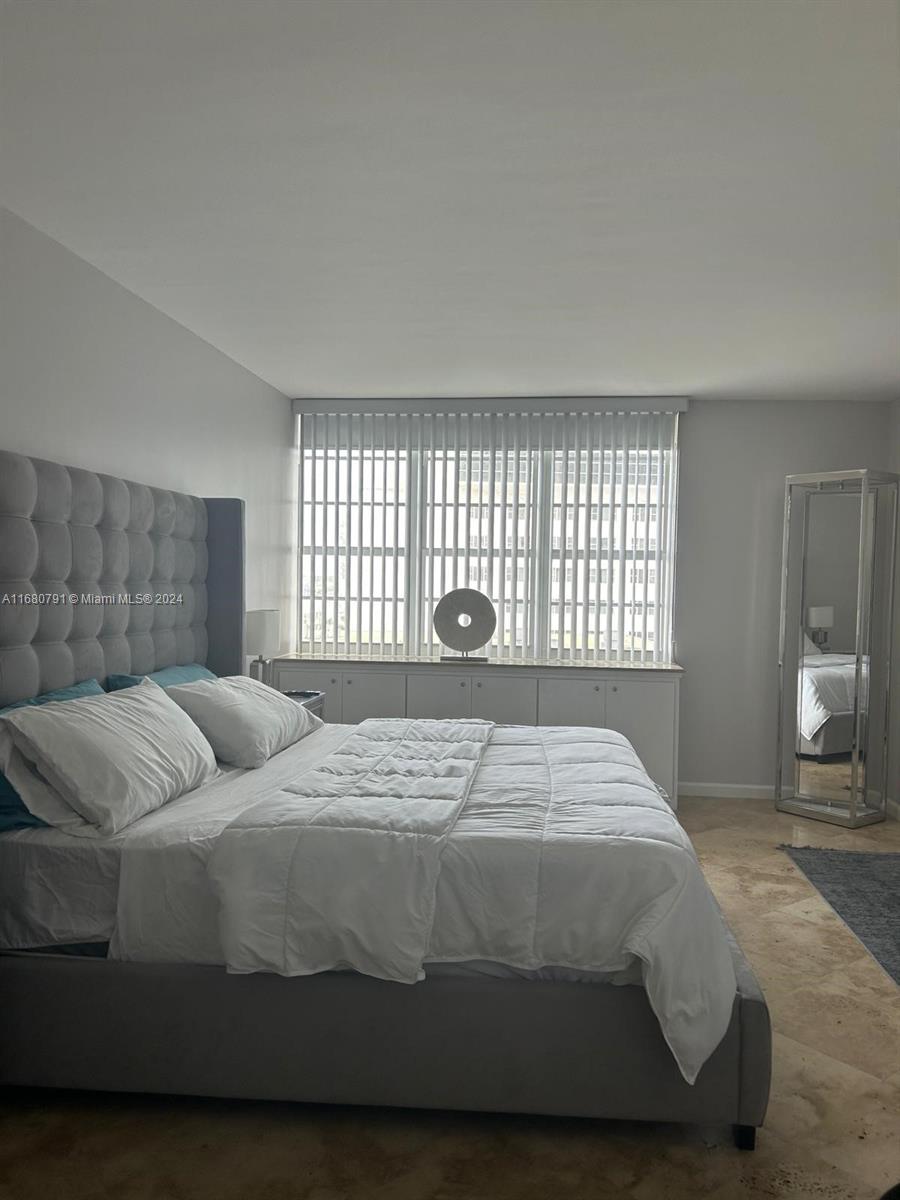 100 Lincoln Rd 608 Property Photo 17