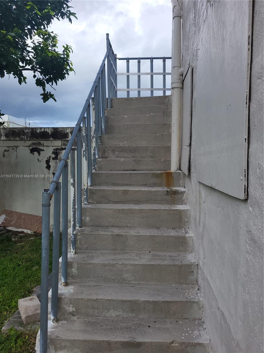 A11681739 Property Photo 3