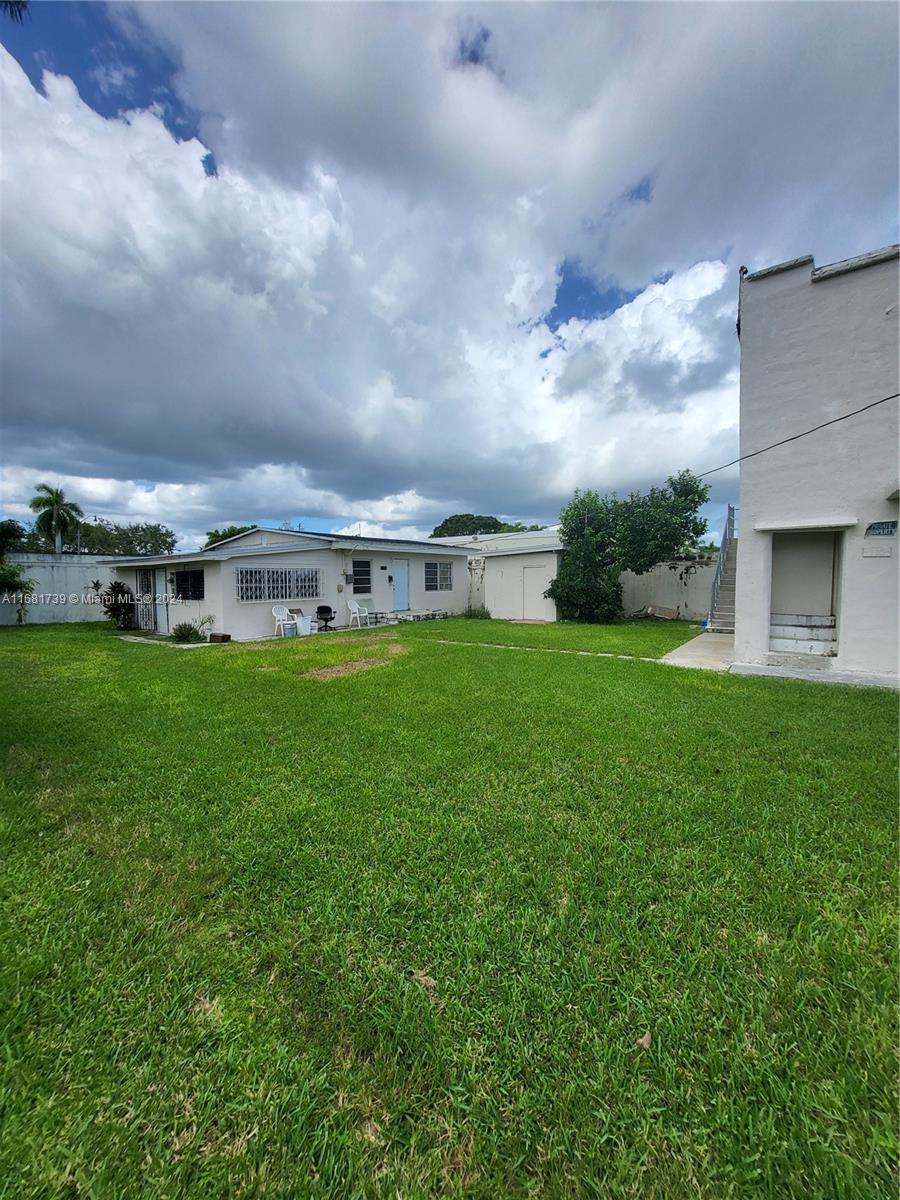 A11681739 Property Photo 8