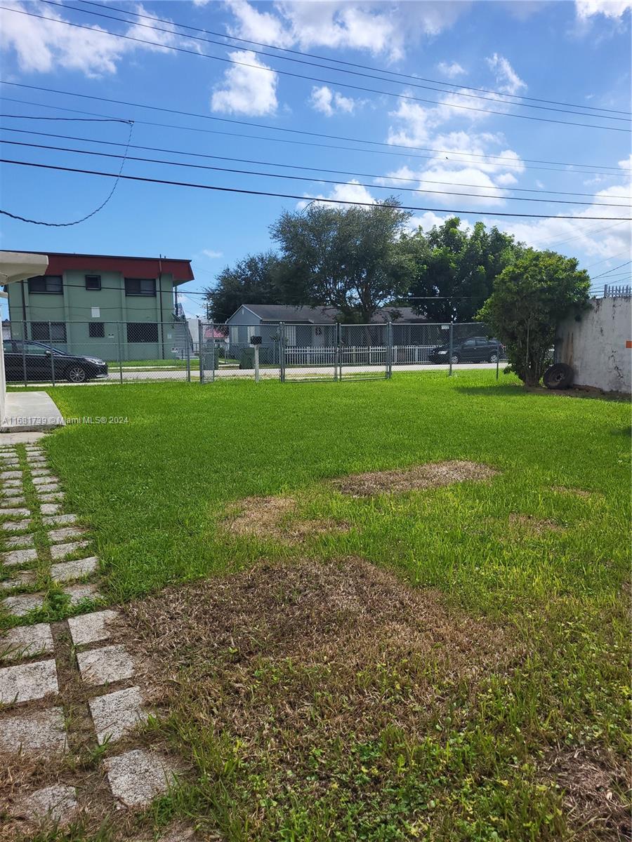 A11681739 Property Photo 9