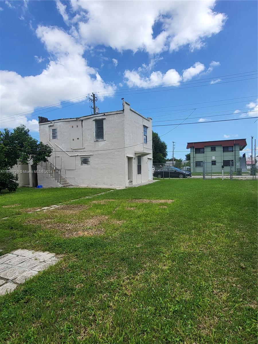 A11681739 Property Photo 12