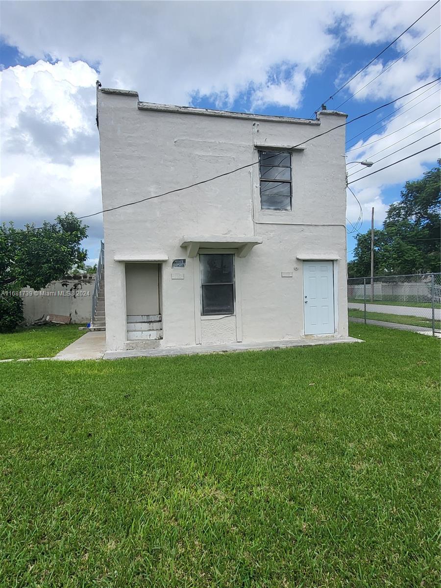 A11681739 Property Photo 15