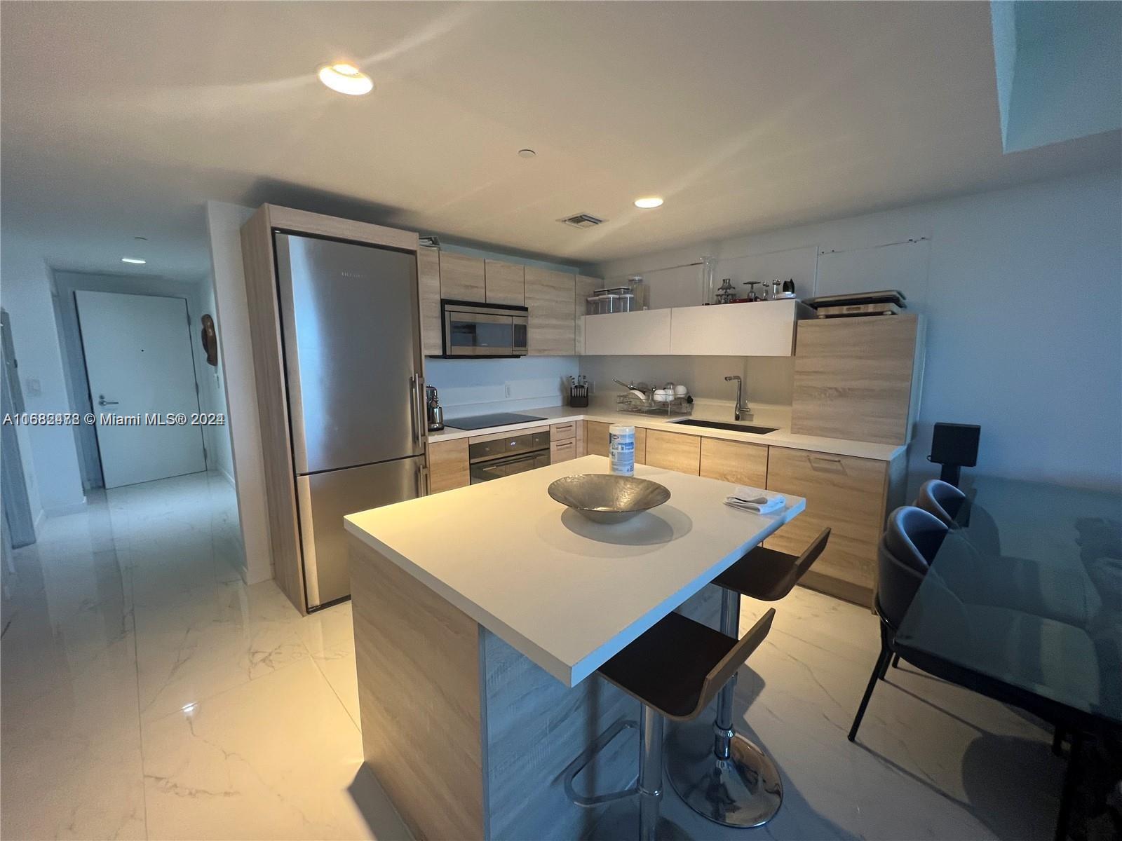 16385 Biscayne Blvd 2020 Property Photo 2