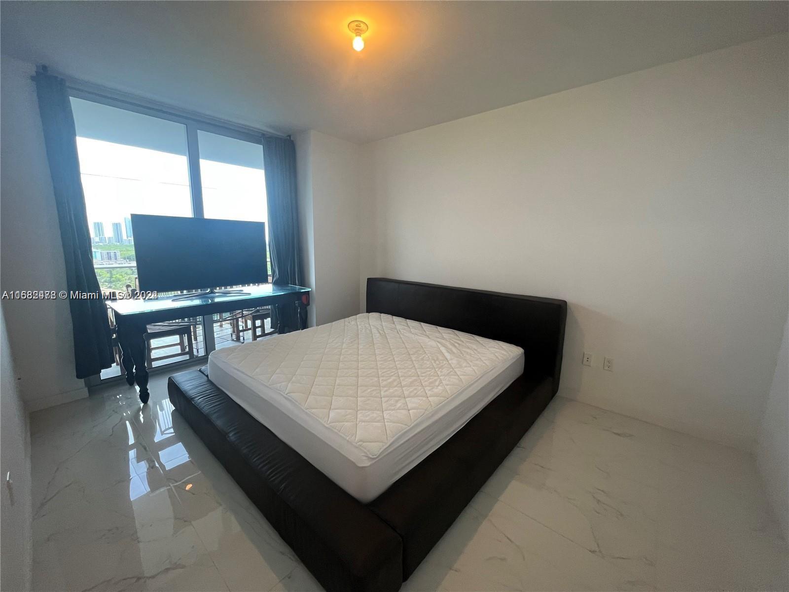 16385 Biscayne Blvd 2020 Property Photo 6