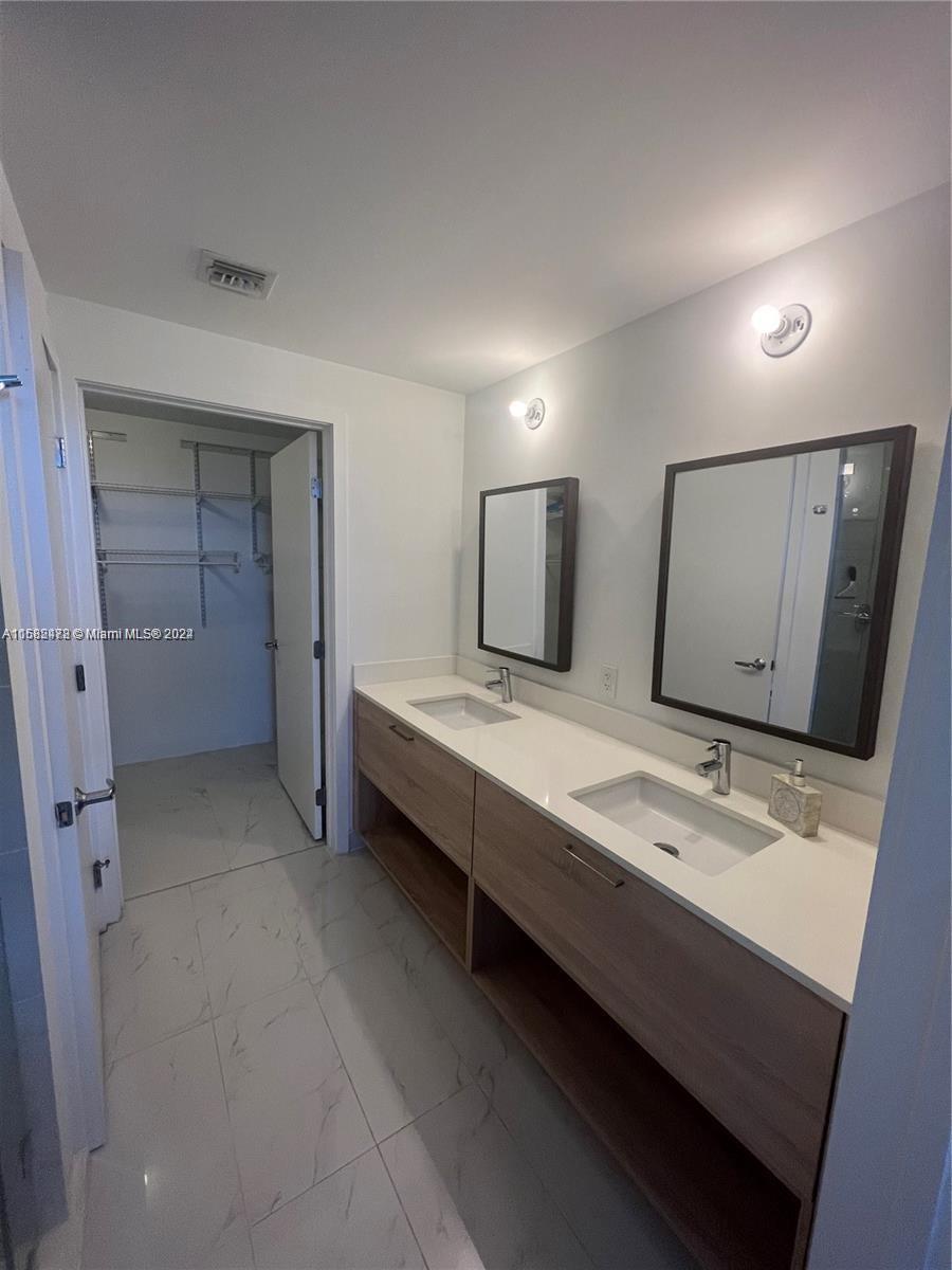 16385 Biscayne Blvd 2020 Property Photo 8