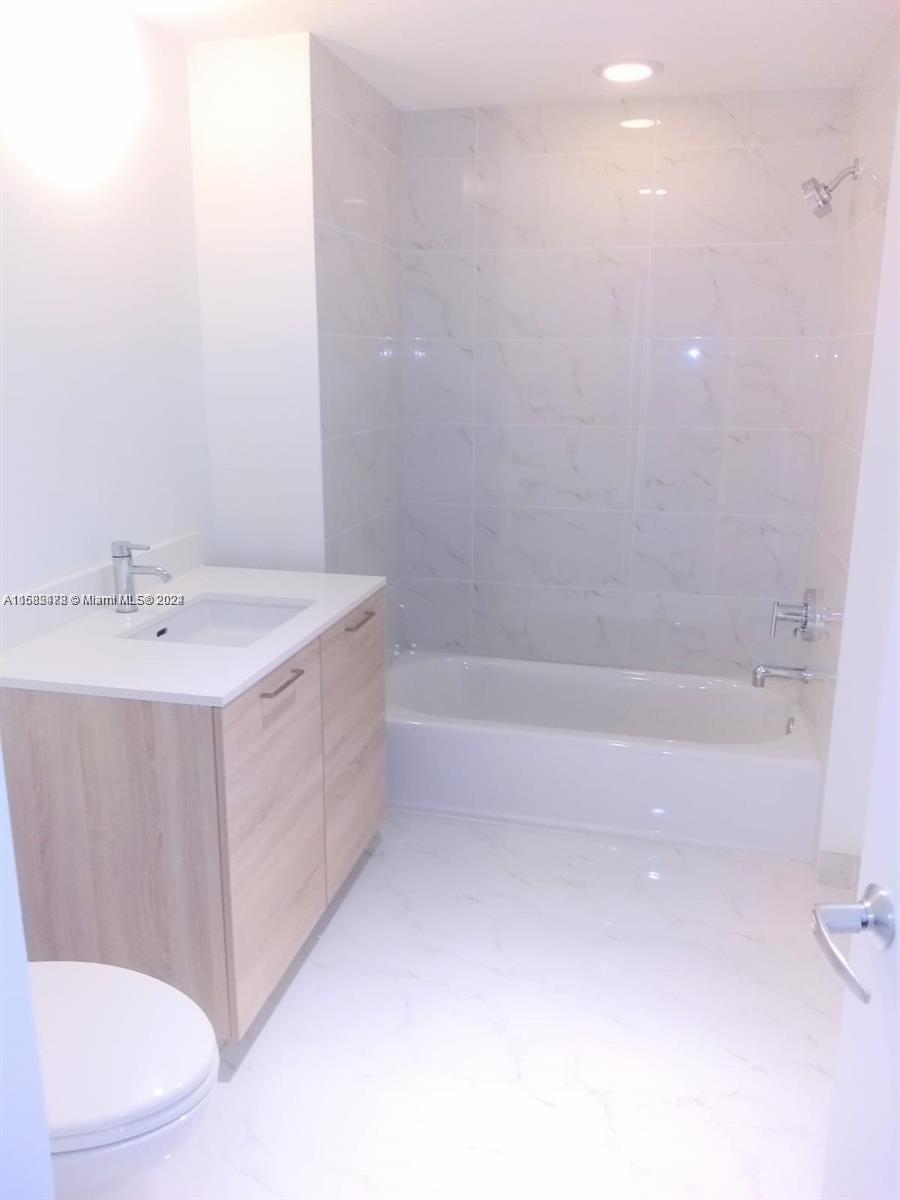 16385 Biscayne Blvd 2020 Property Photo 13