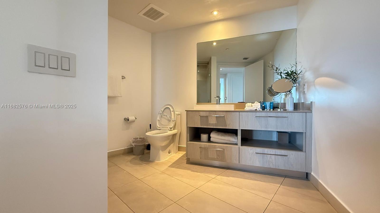 4111 S Ocean Dr 1512 Property Photo 14