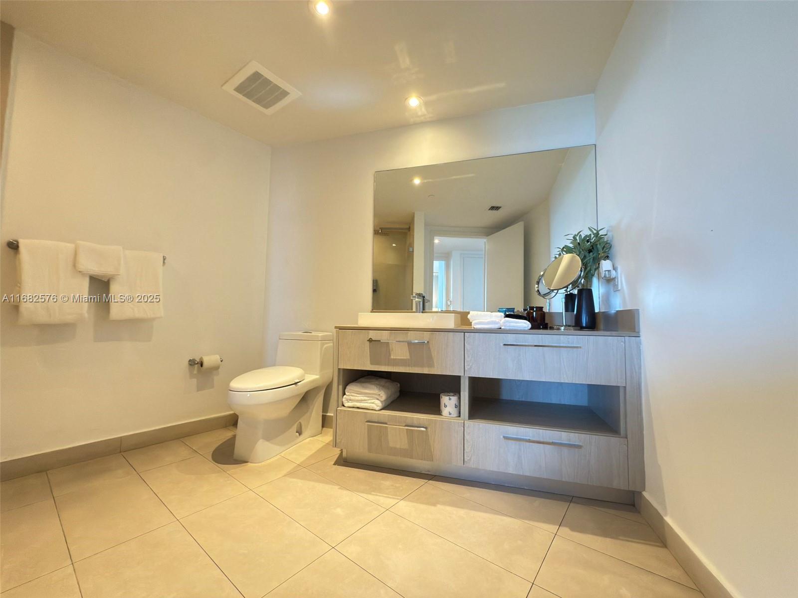 4111 S Ocean Dr 1512 Property Photo 28