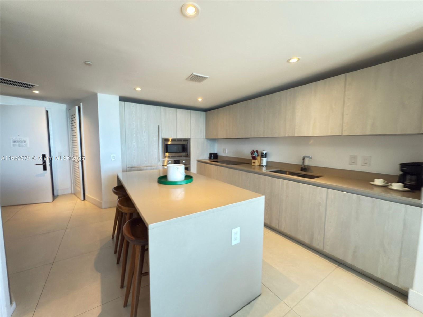 4111 S Ocean Dr 2712 Property Photo 28
