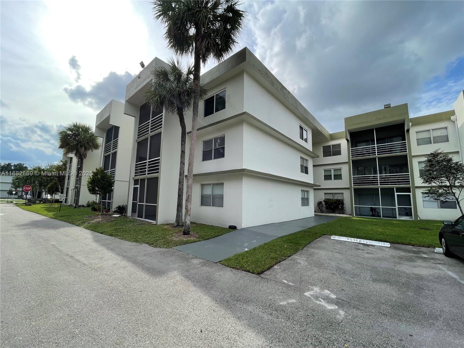 4255 N University Dr 201 Property Photo 1