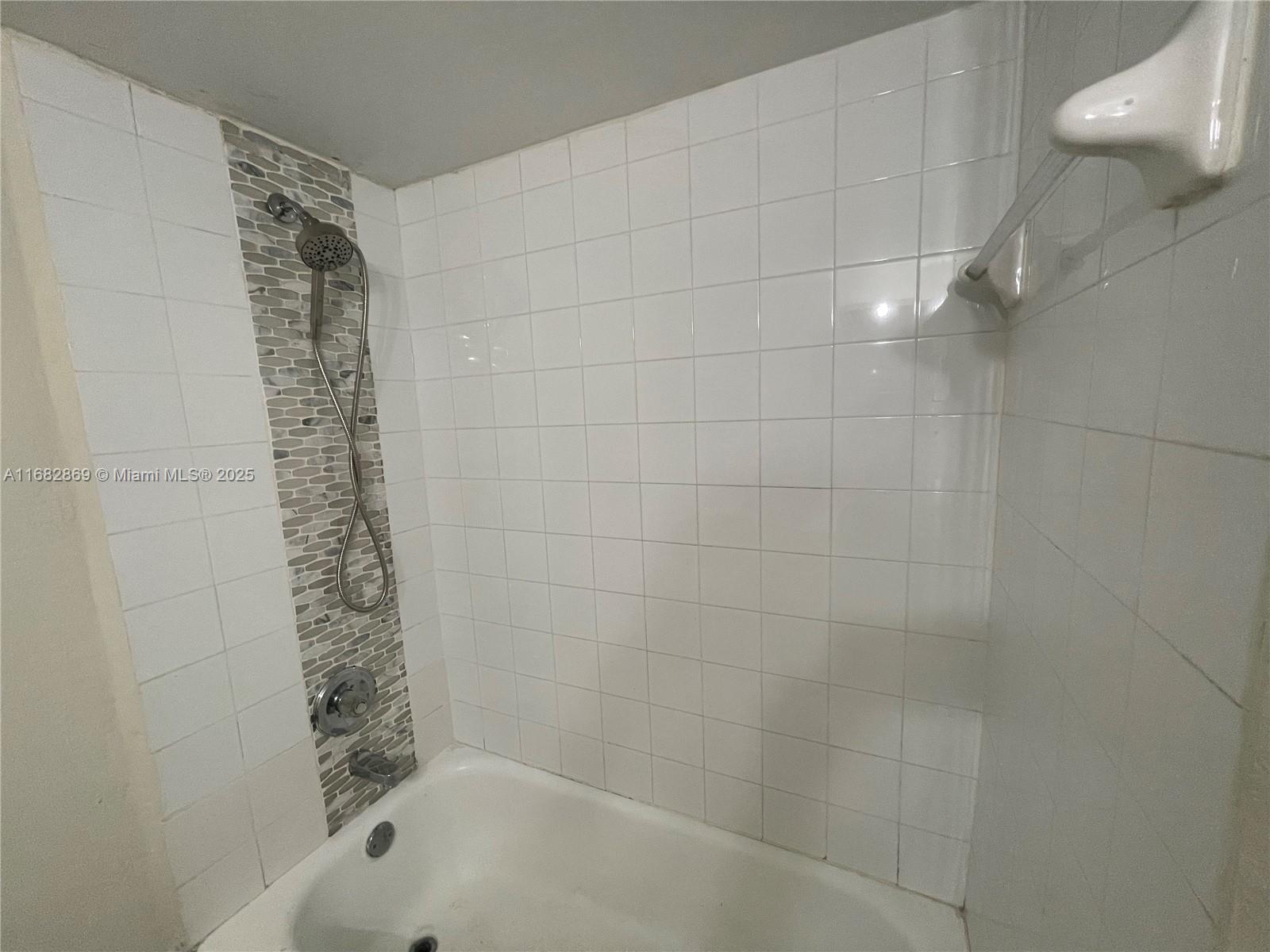 4255 N University Dr 201 Property Photo 9