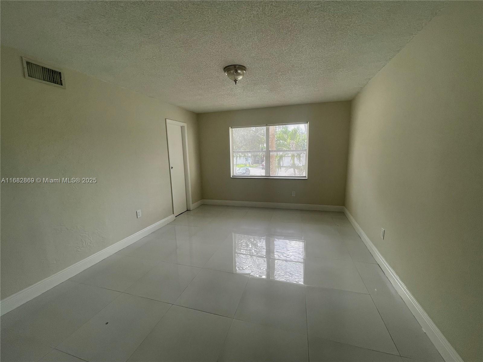 4255 N University Dr 201 Property Photo 10