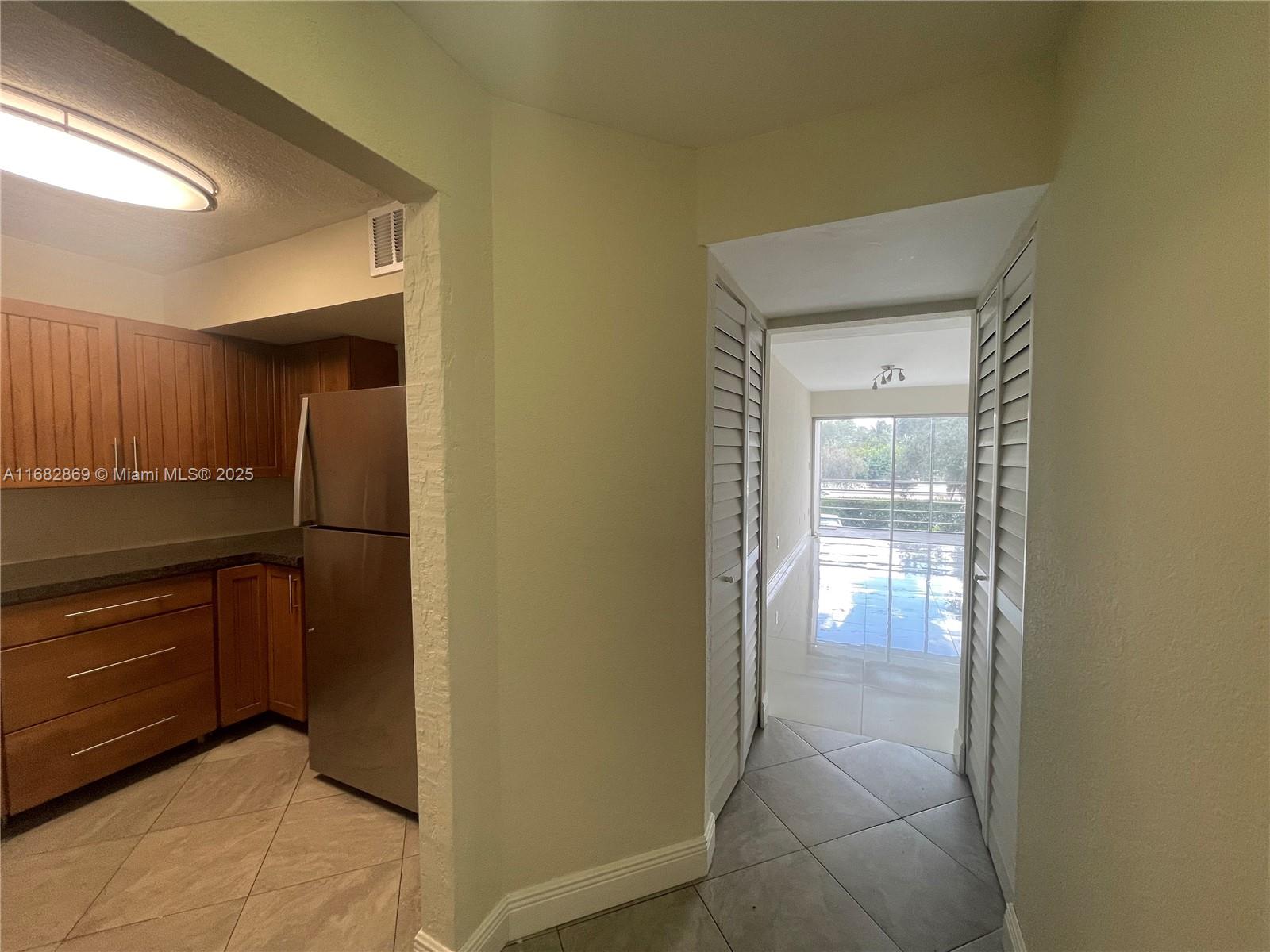 4255 N University Dr 201 Property Photo 15