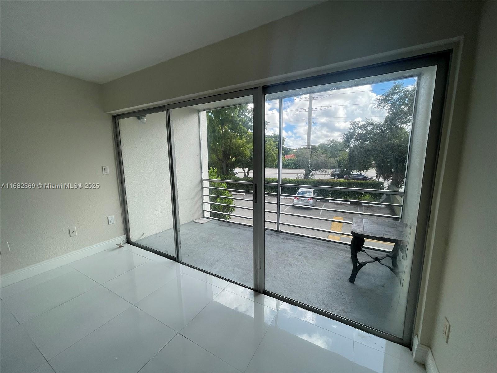 4255 N University Dr 201 Property Photo 16