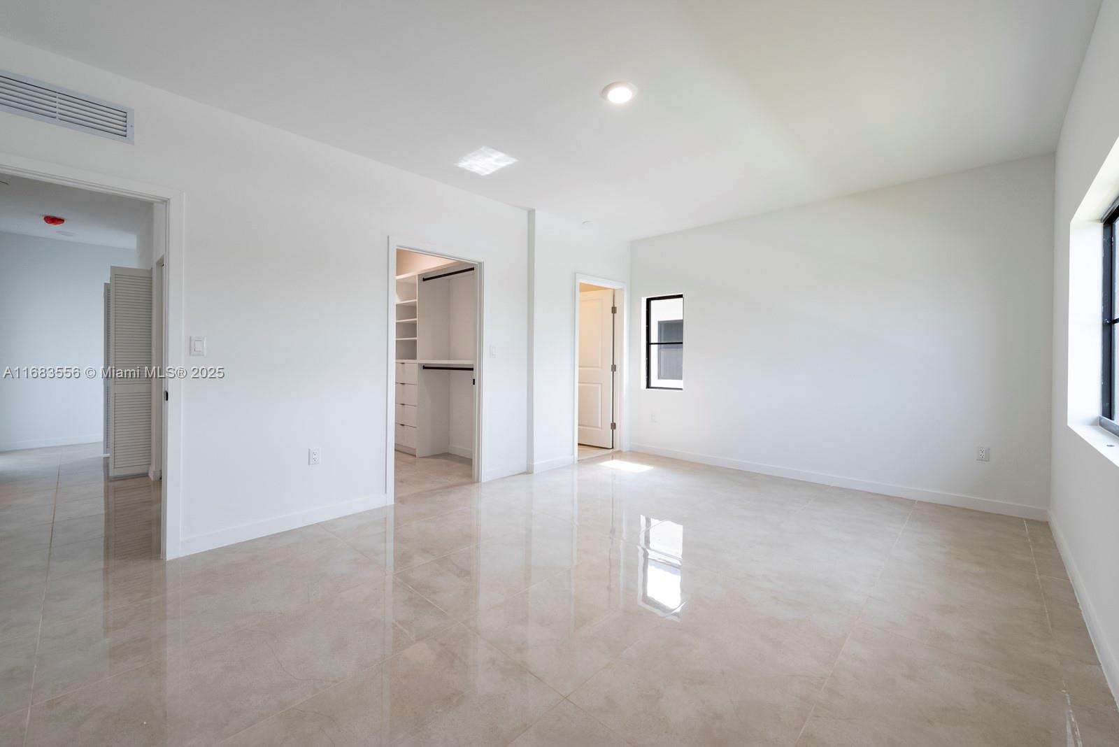 1359 Nw 2 St Property Photo 15