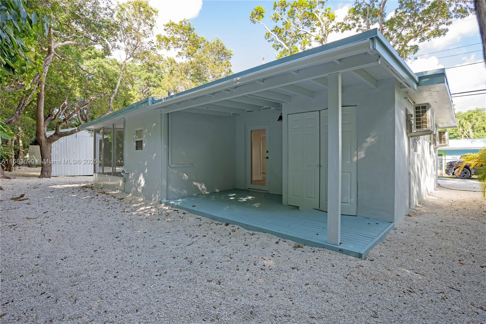 119 Poinciana Dr Property Photo 22