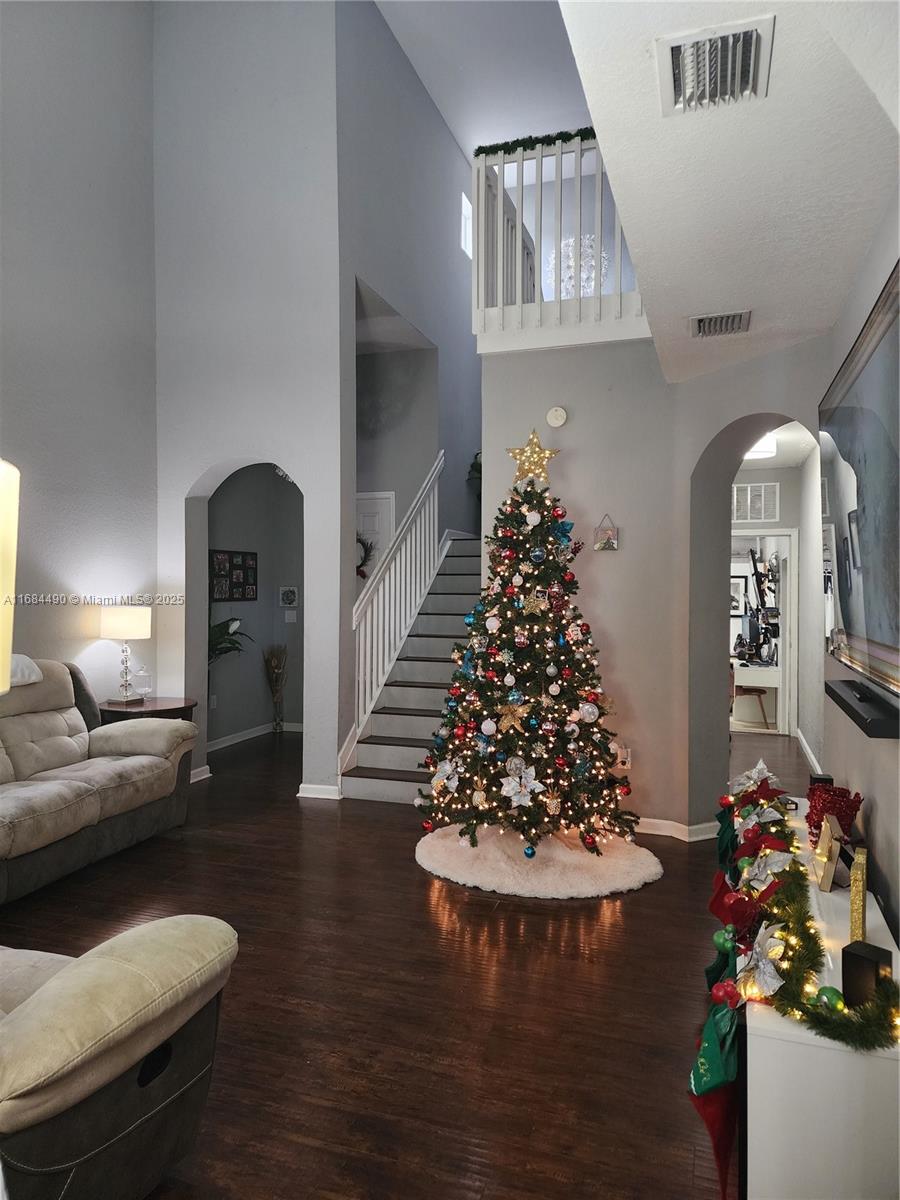 229 Ne 36th Ter # Property Photo 9