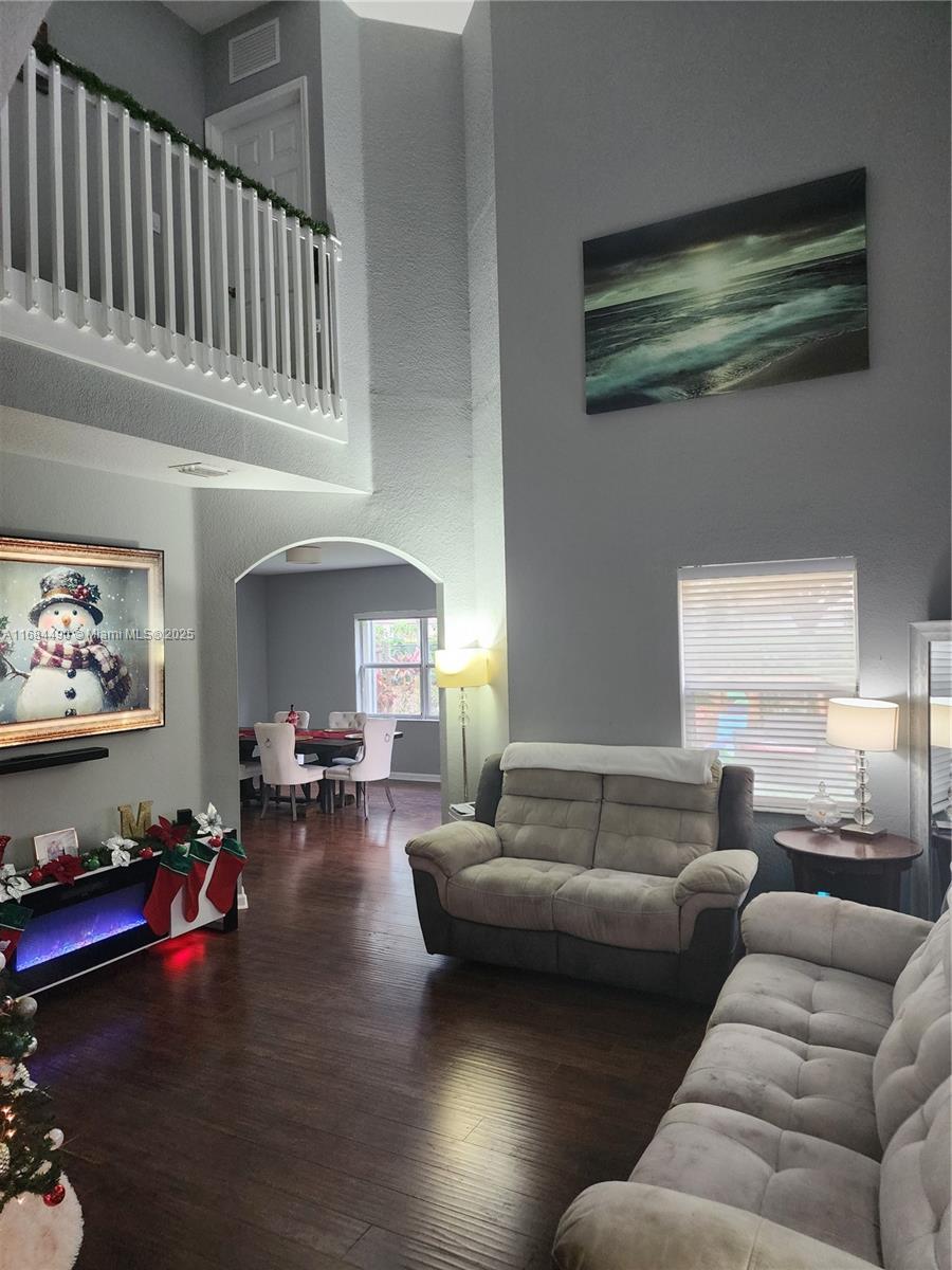 229 Ne 36th Ter # Property Photo 10