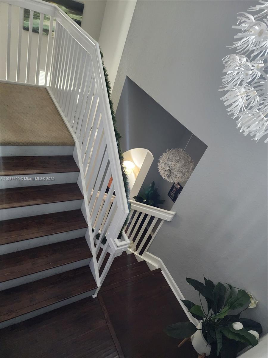 229 Ne 36th Ter # Property Photo 12