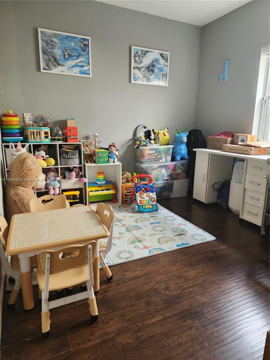 229 Ne 36th Ter # Property Photo 17