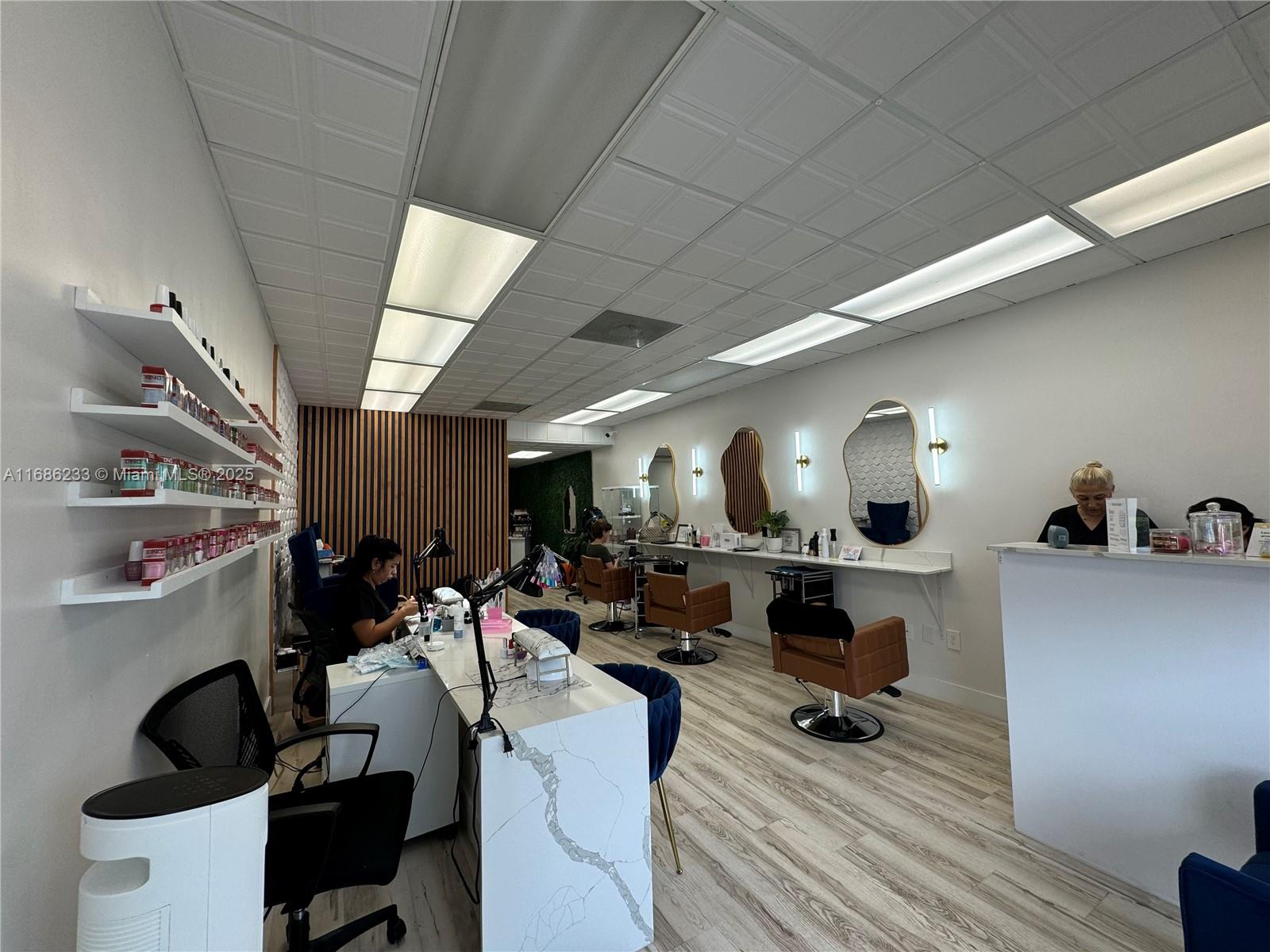 13720 Biscayne Blvd Property Photo