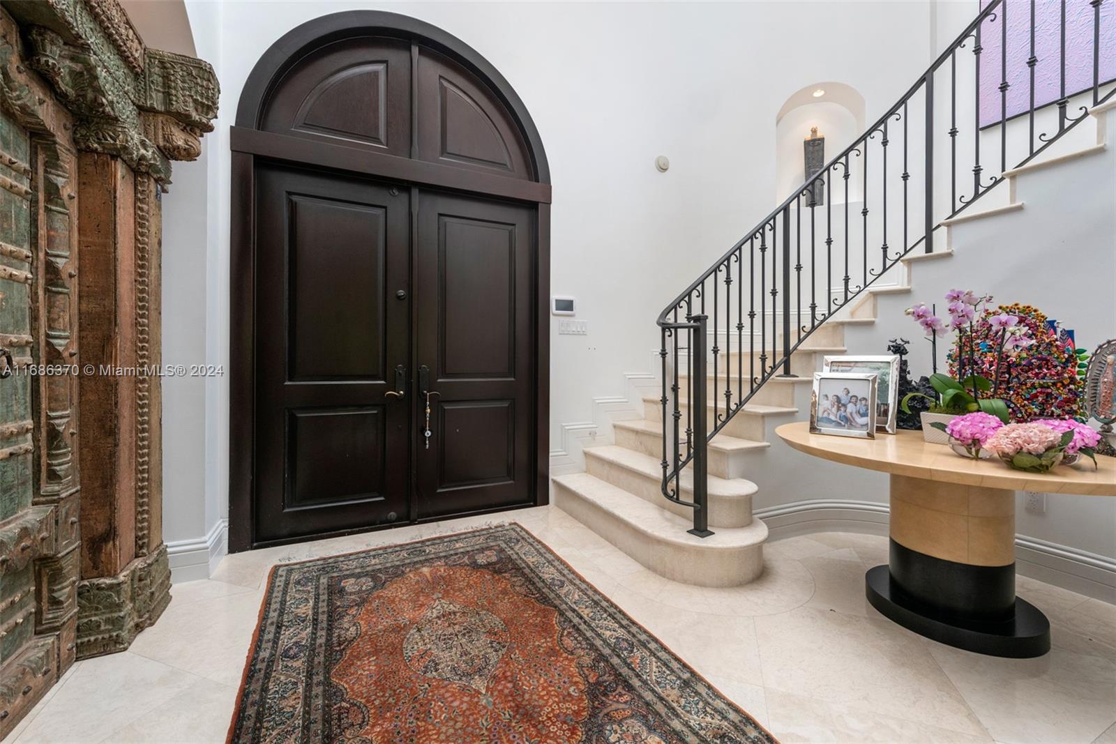250 Buttonwood Drive Property Photo 4