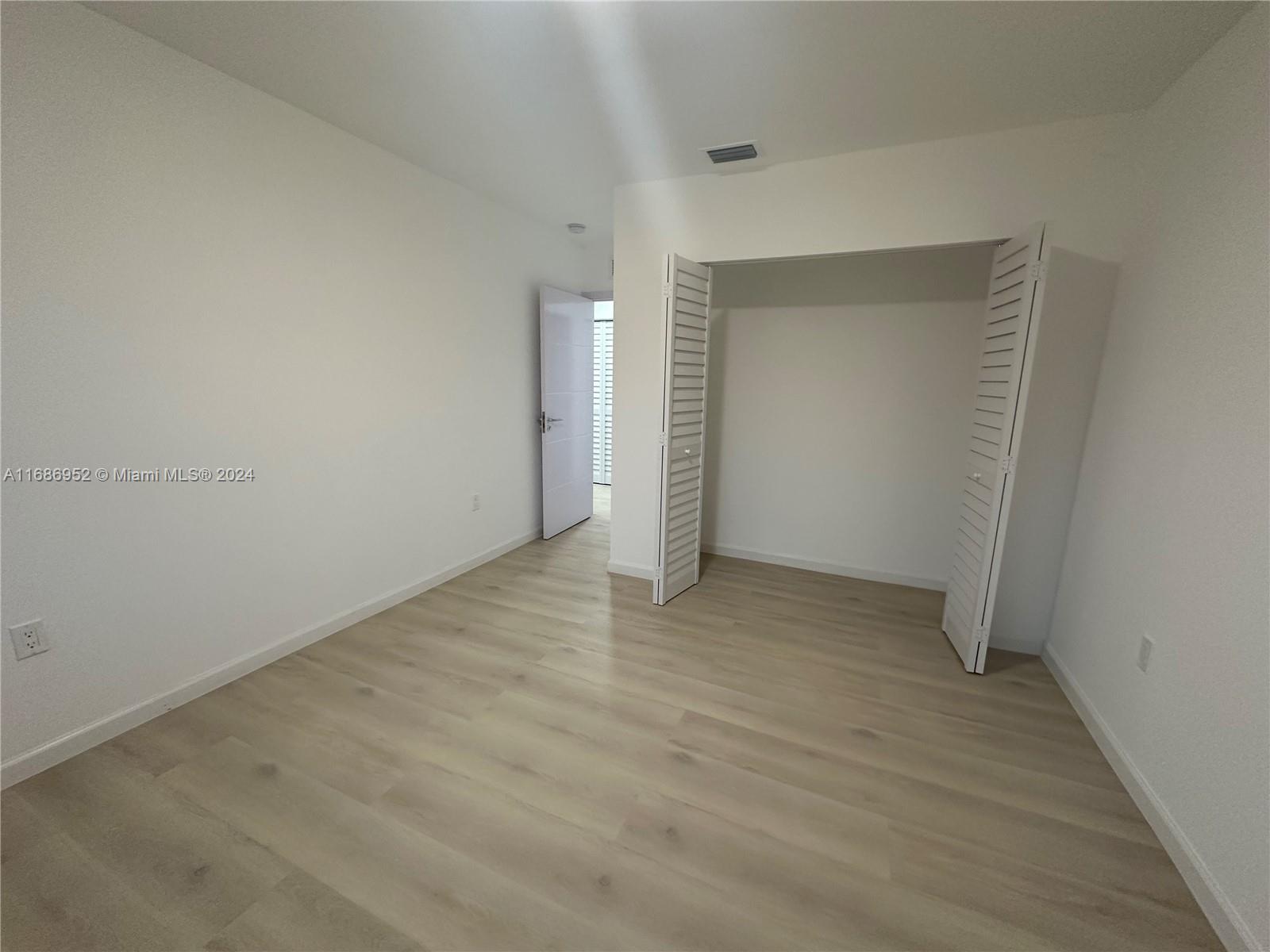 552 Nw 7th St 6 Property Photo 29