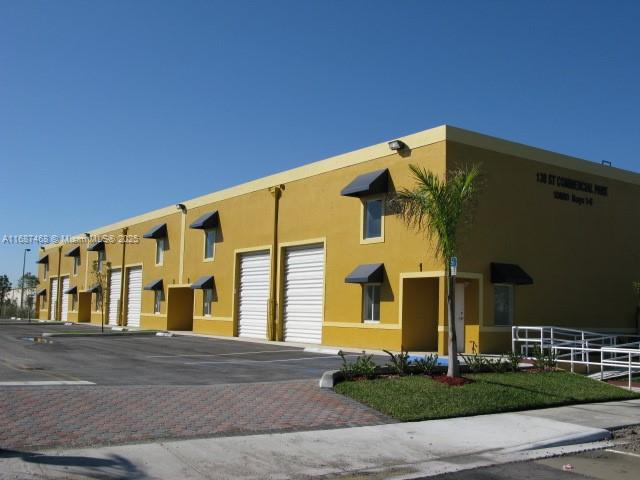 10860 Nw 138th St C-4 Property Photo 5