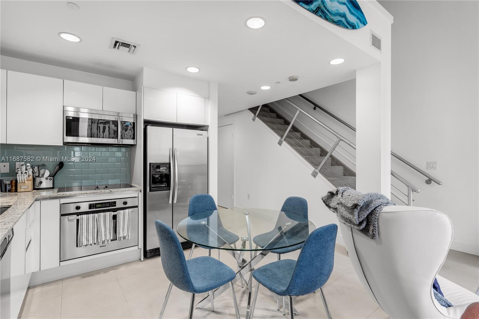 1060 Brickell Ave 409 Property Photo 6