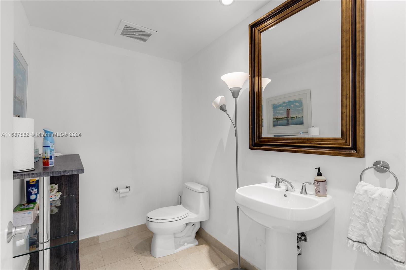 1060 Brickell Ave 409 Property Photo 11