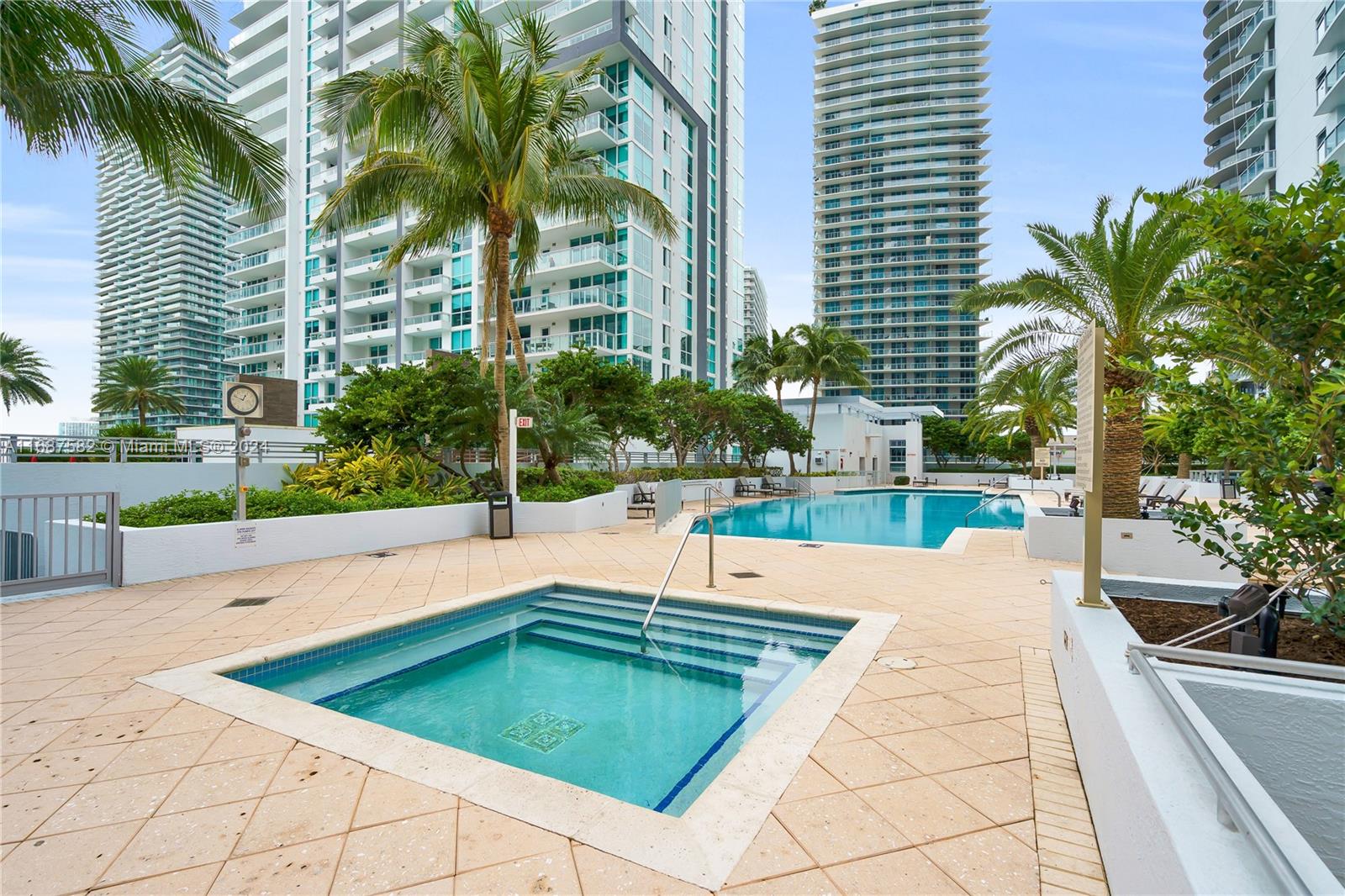 1060 Brickell Ave 409 Property Photo 20
