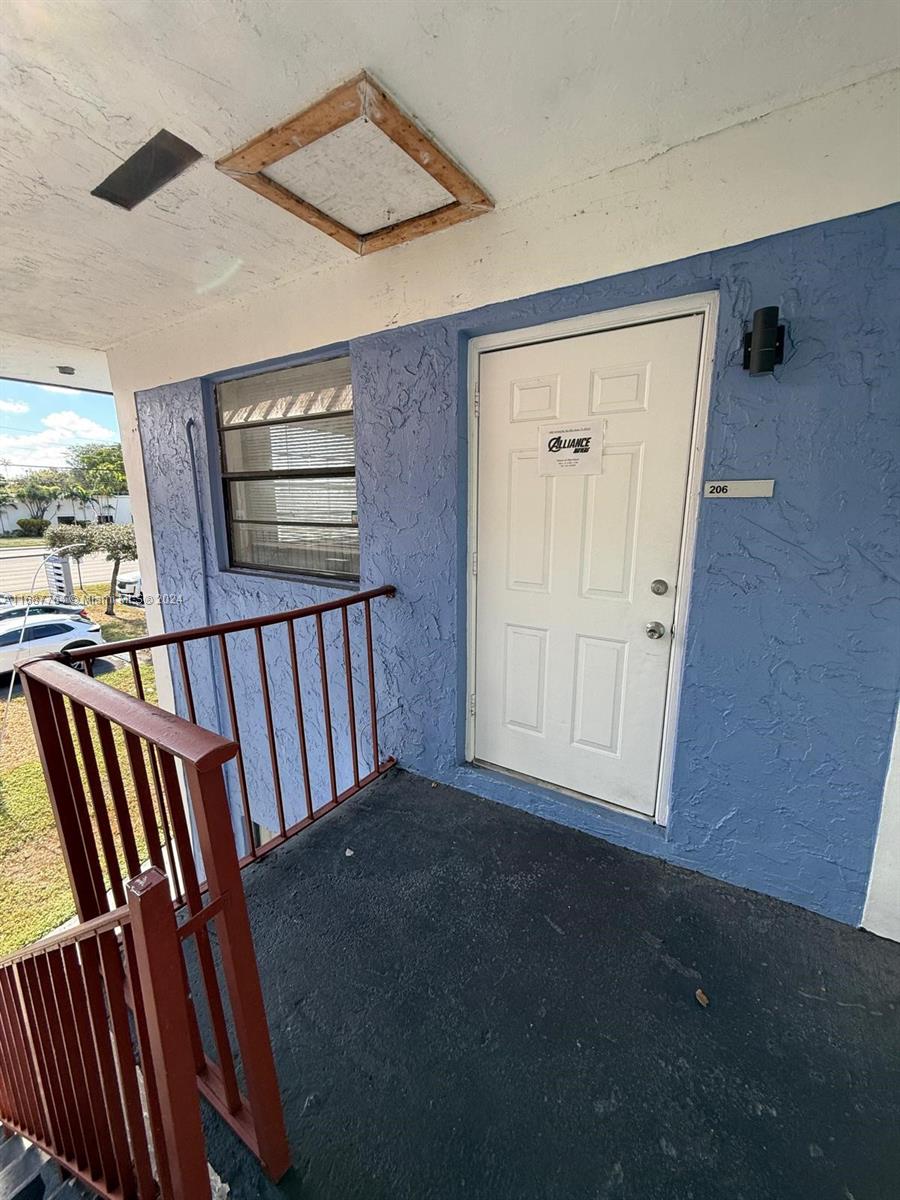 4485 Stirling Rd 206 Property Photo 2