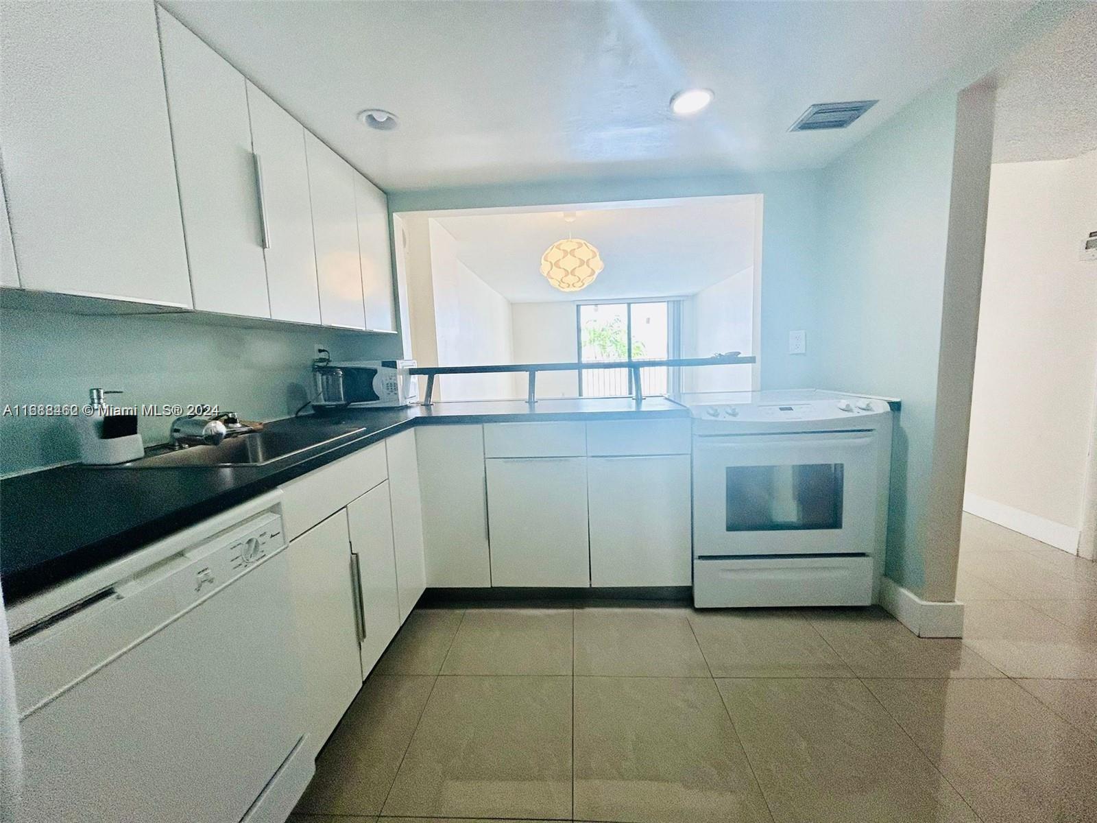 A11688462 Property Photo 10