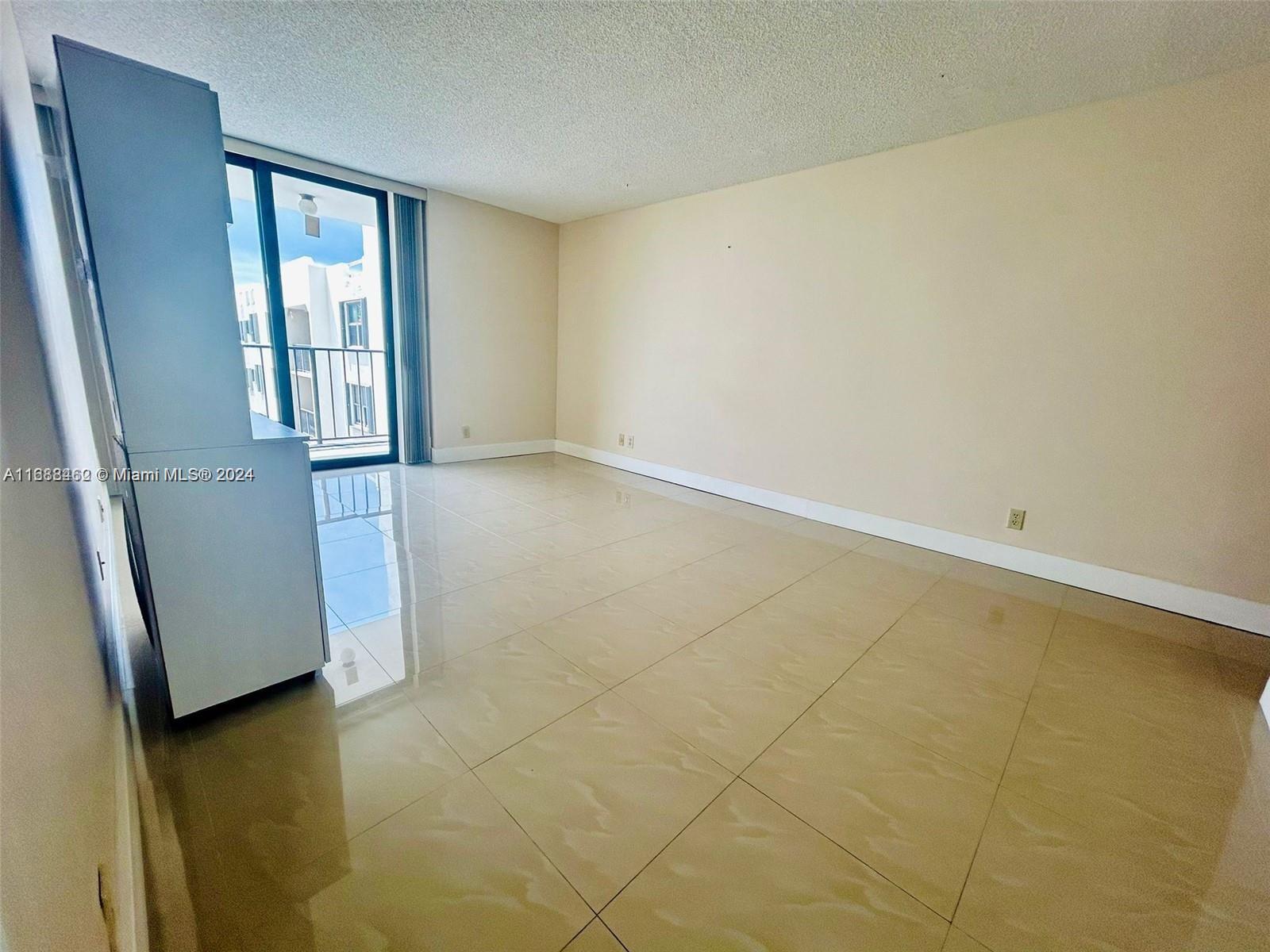 A11688462 Property Photo 12