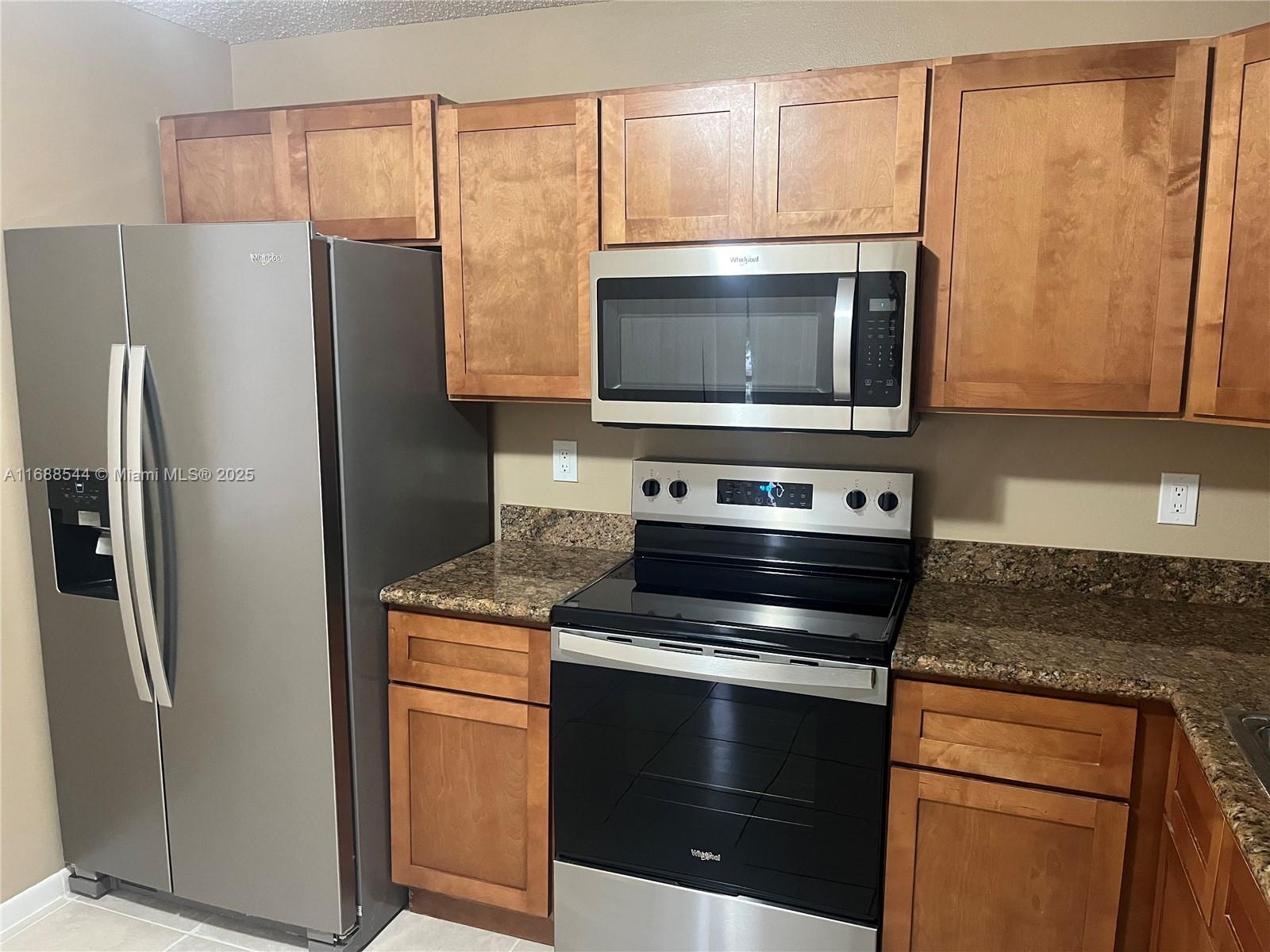 1024 S Independence Dr 1024h Property Photo 4