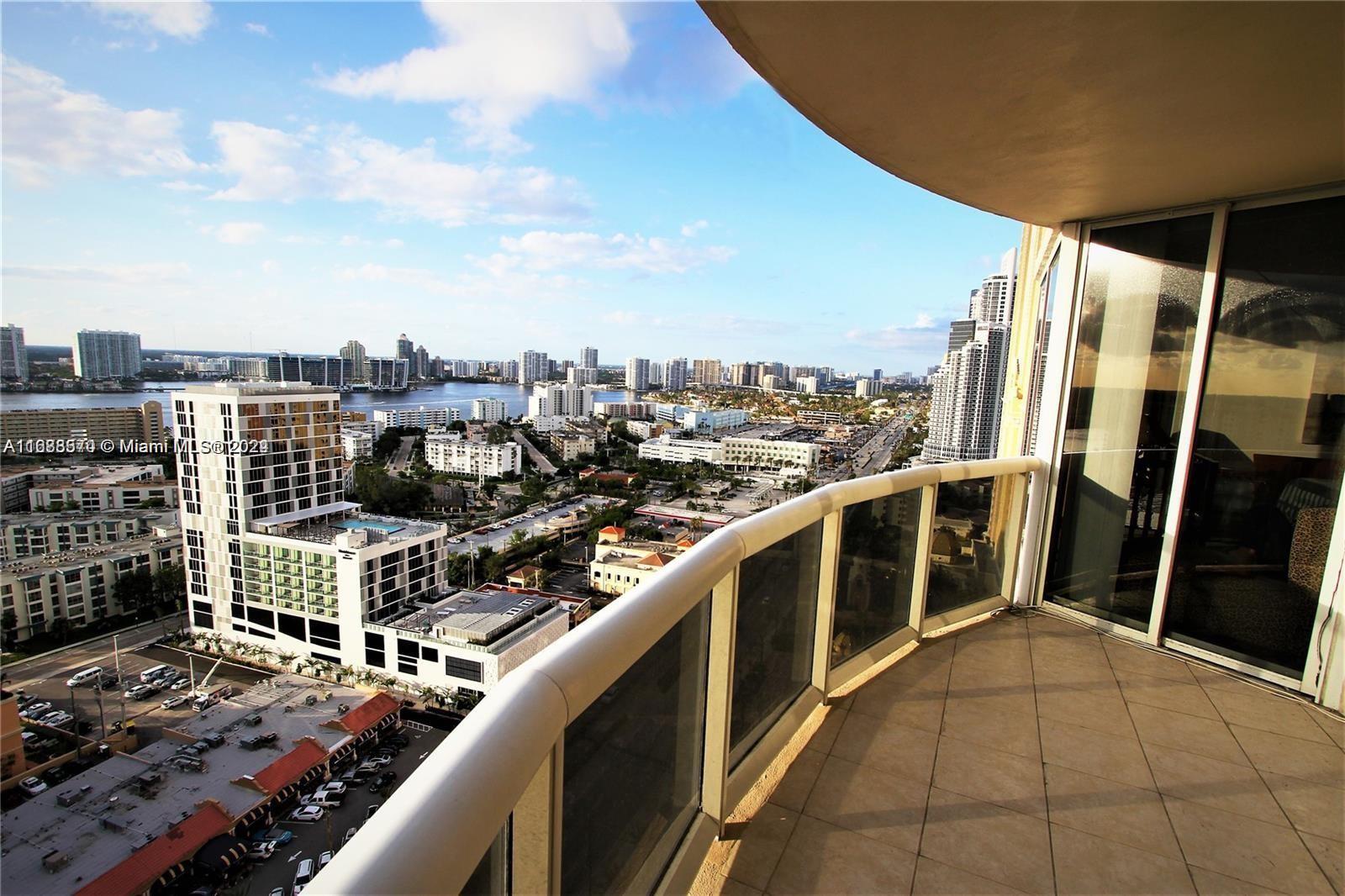 17555 Collins Ave 2502 Property Photo 4