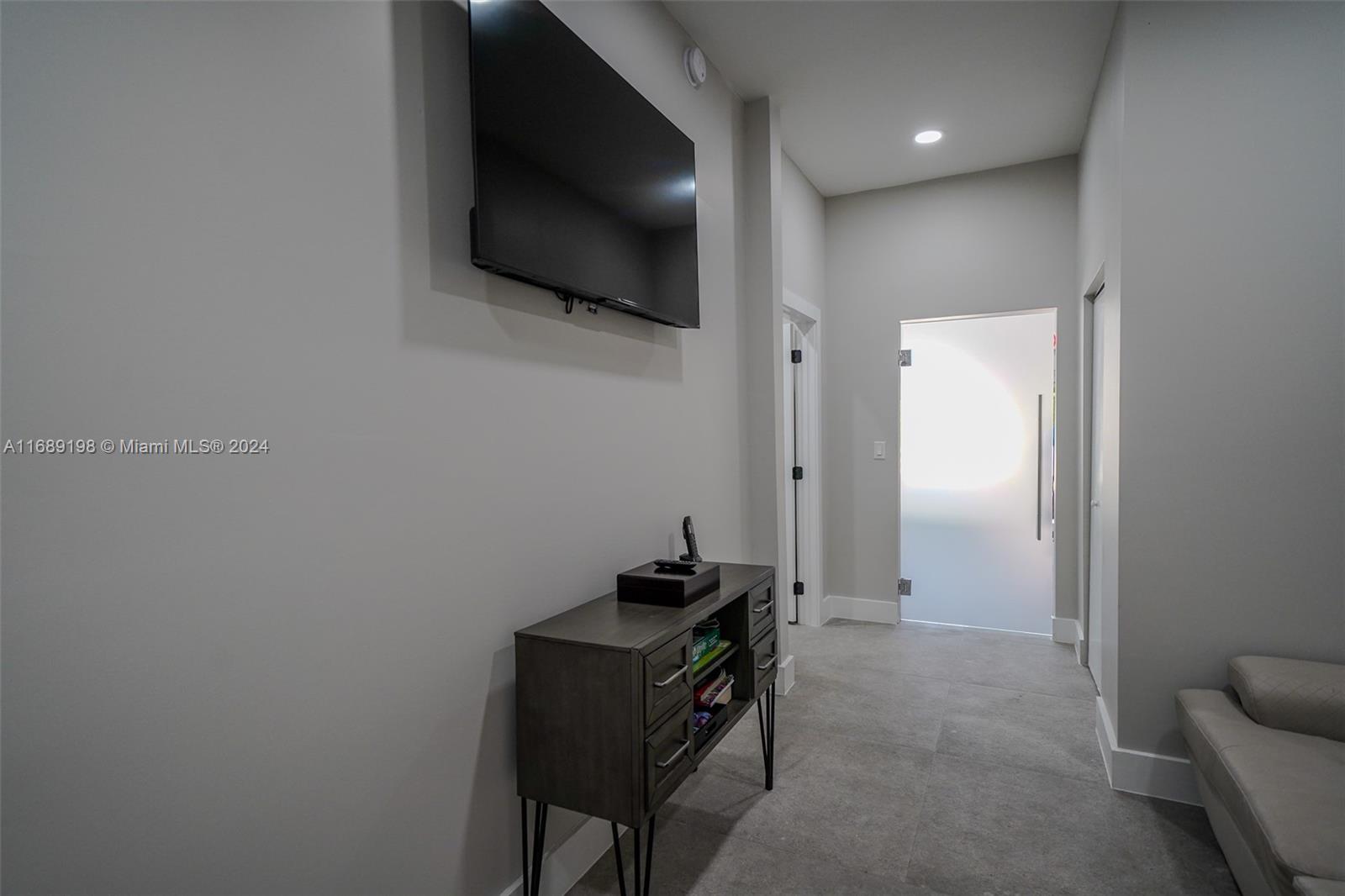 131 Ellis Property Photo 7