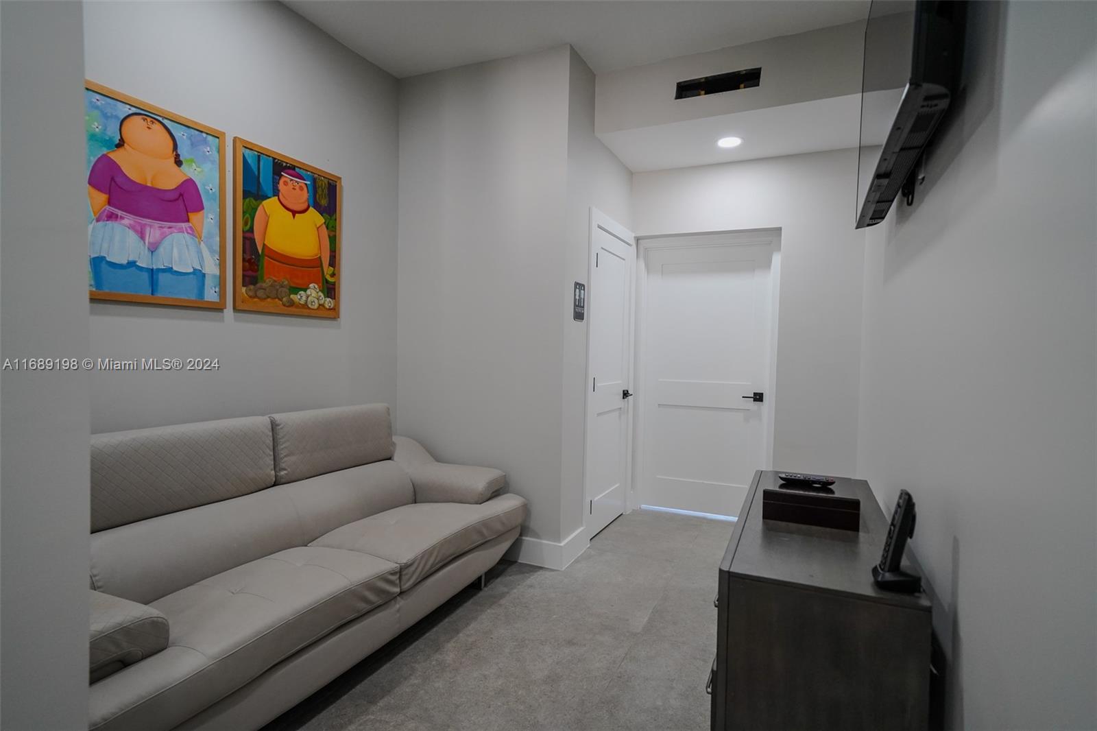 131 Ellis Property Photo 32