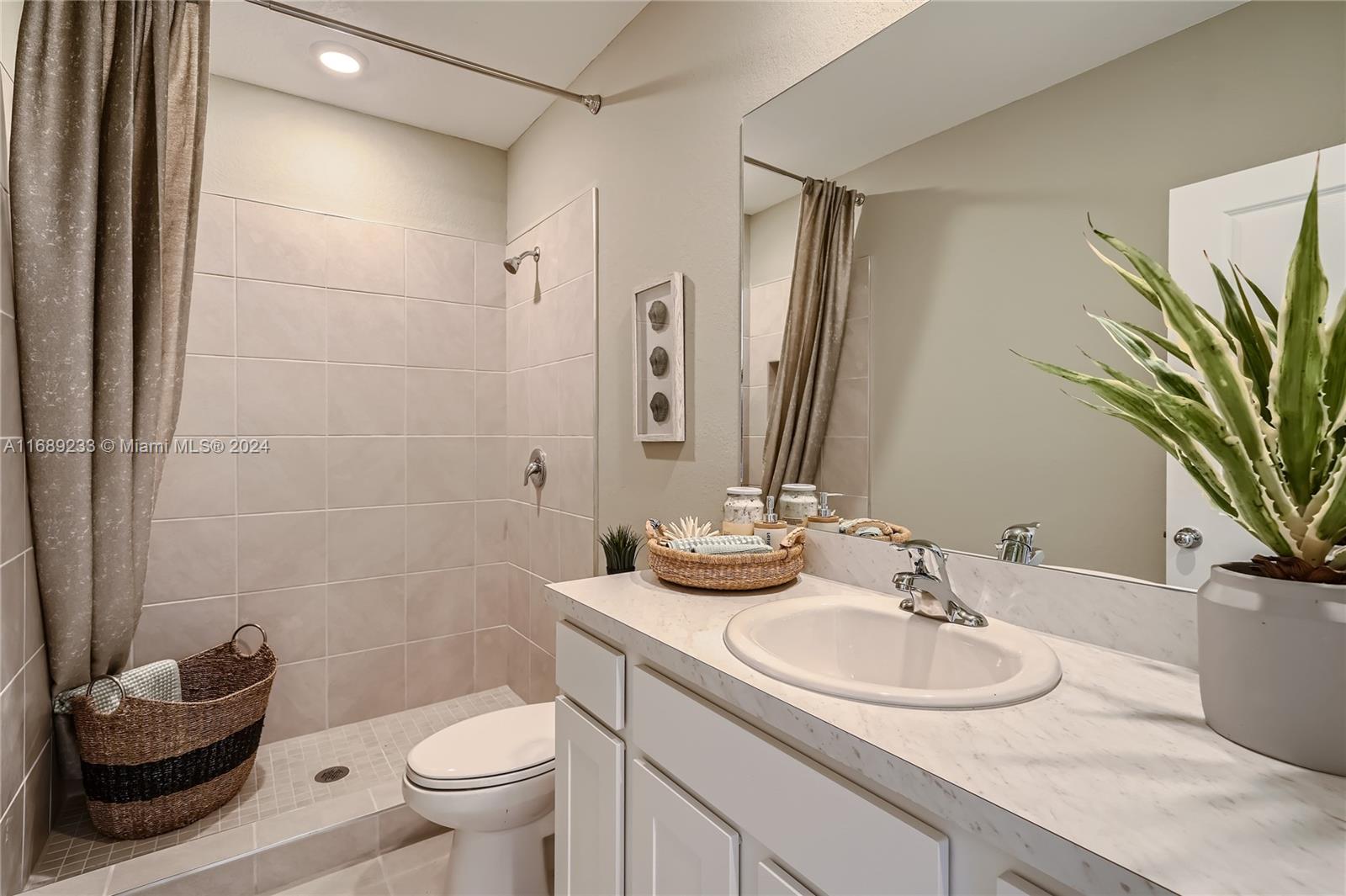 453 Ne 13 Street Property Photo 13