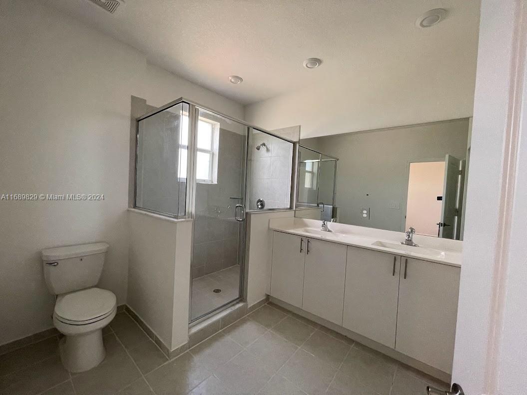 2707 Se 10th St 2707 Property Photo 12
