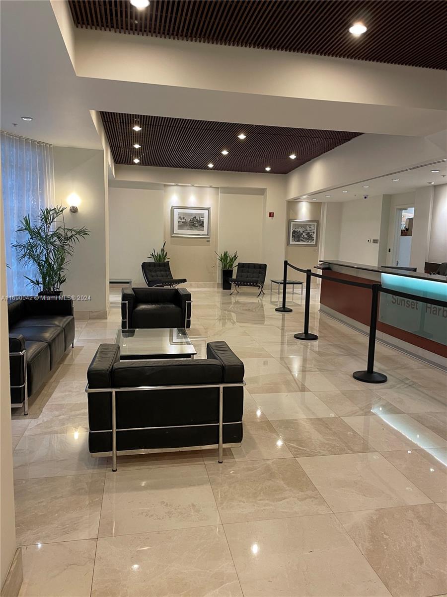 A11690042 Property Photo 5