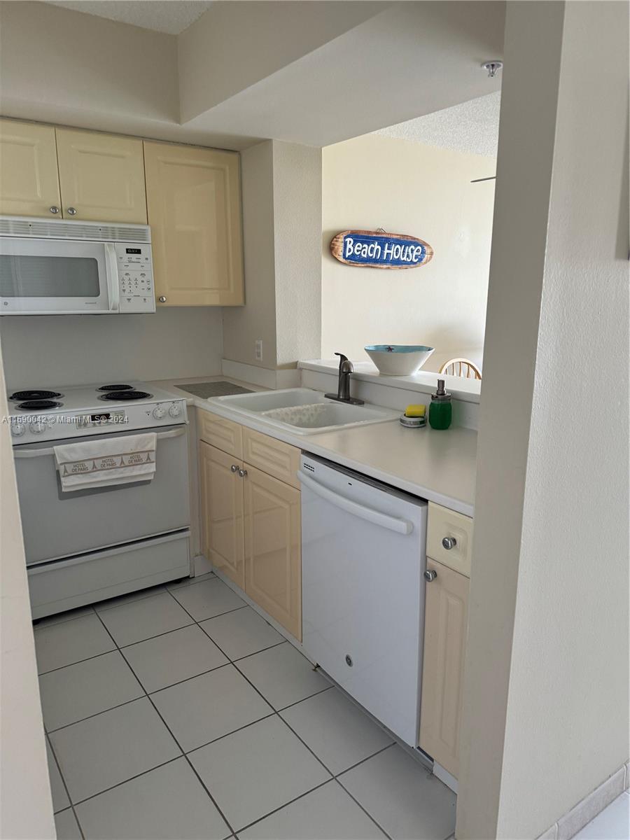 A11690042 Property Photo 8